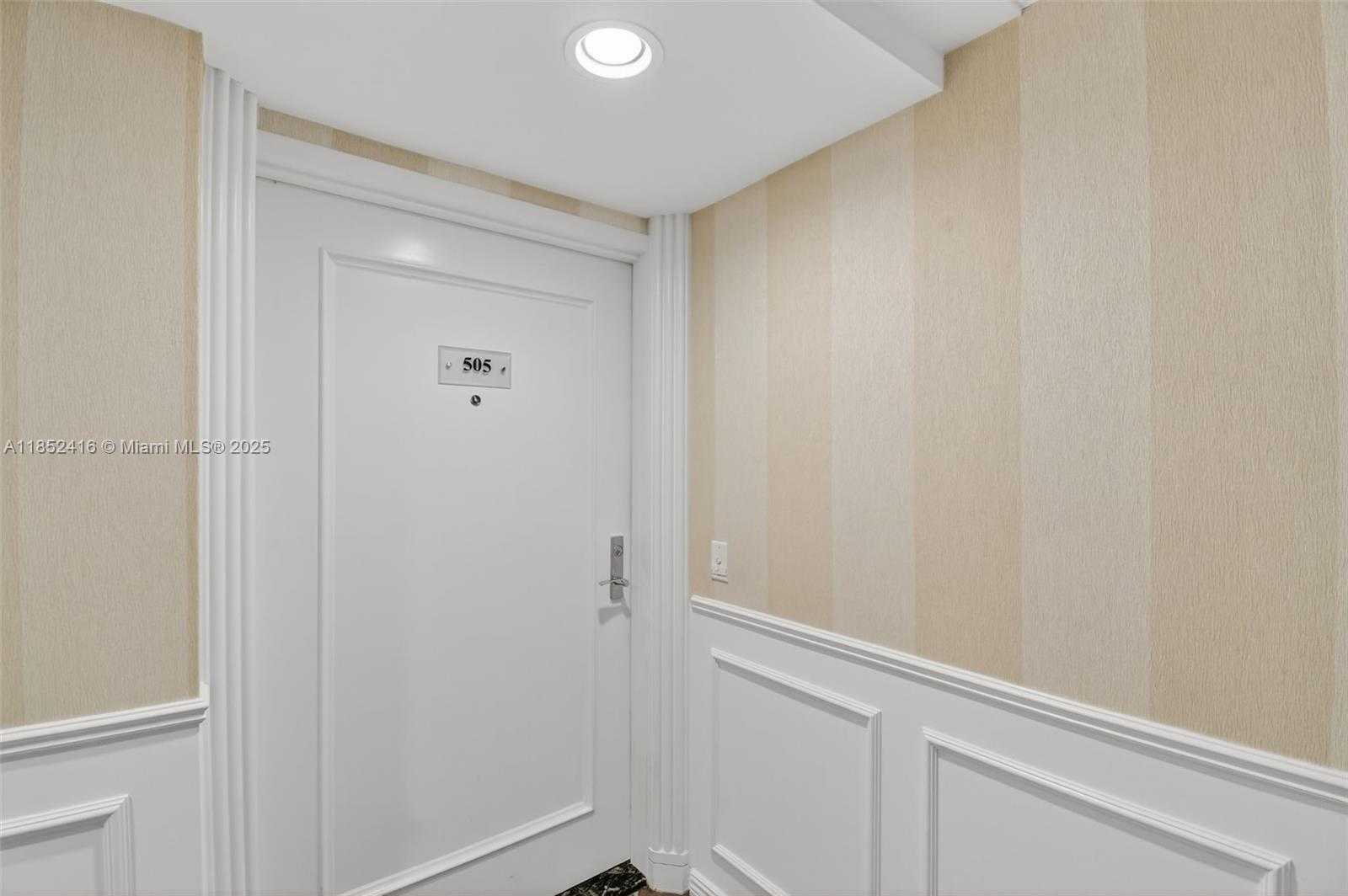 Small Image of 3000 ISLAND BLVD #505, Aventura Number 41