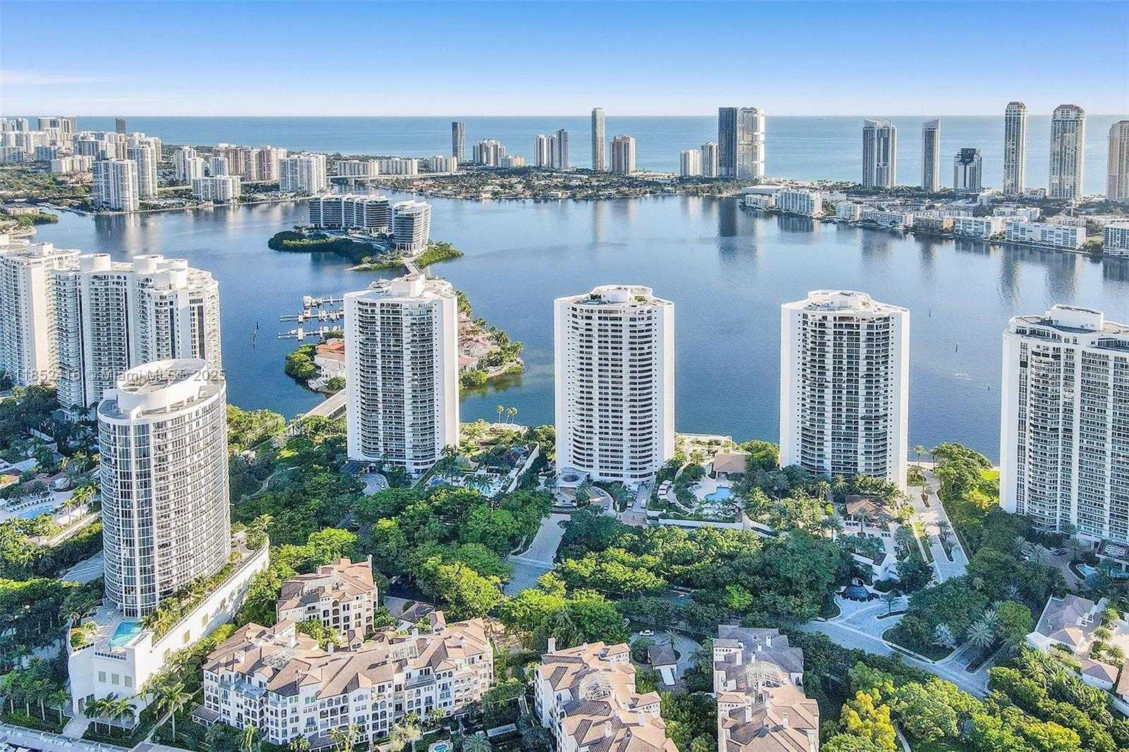 Small Image of 3000 ISLAND BLVD #505, Aventura Number 42