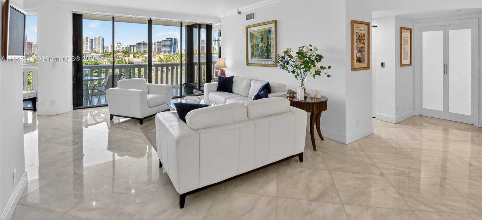 Small Image of 3000 ISLAND BLVD #505, Aventura Number 5