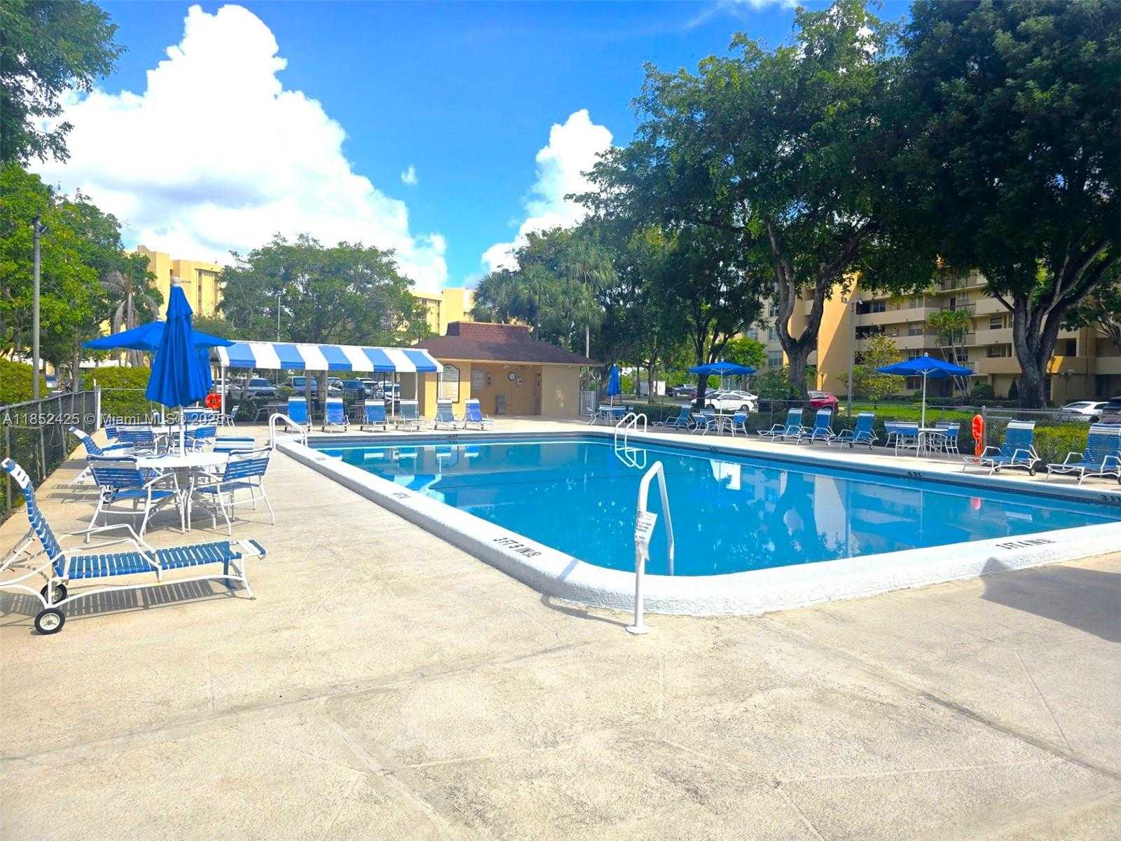 Small Image of 3821 ENVIRON BLVD #610, Lauderhill Number 14
