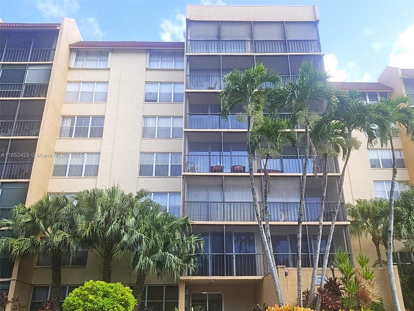 Small Image of 3821 ENVIRON BLVD #610, Lauderhill Number 15