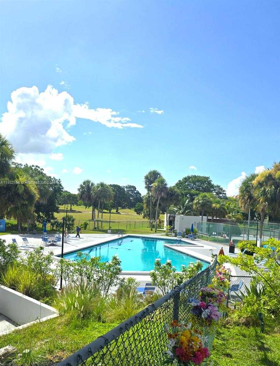 Small Image of 3821 ENVIRON BLVD #610, Lauderhill Number 18