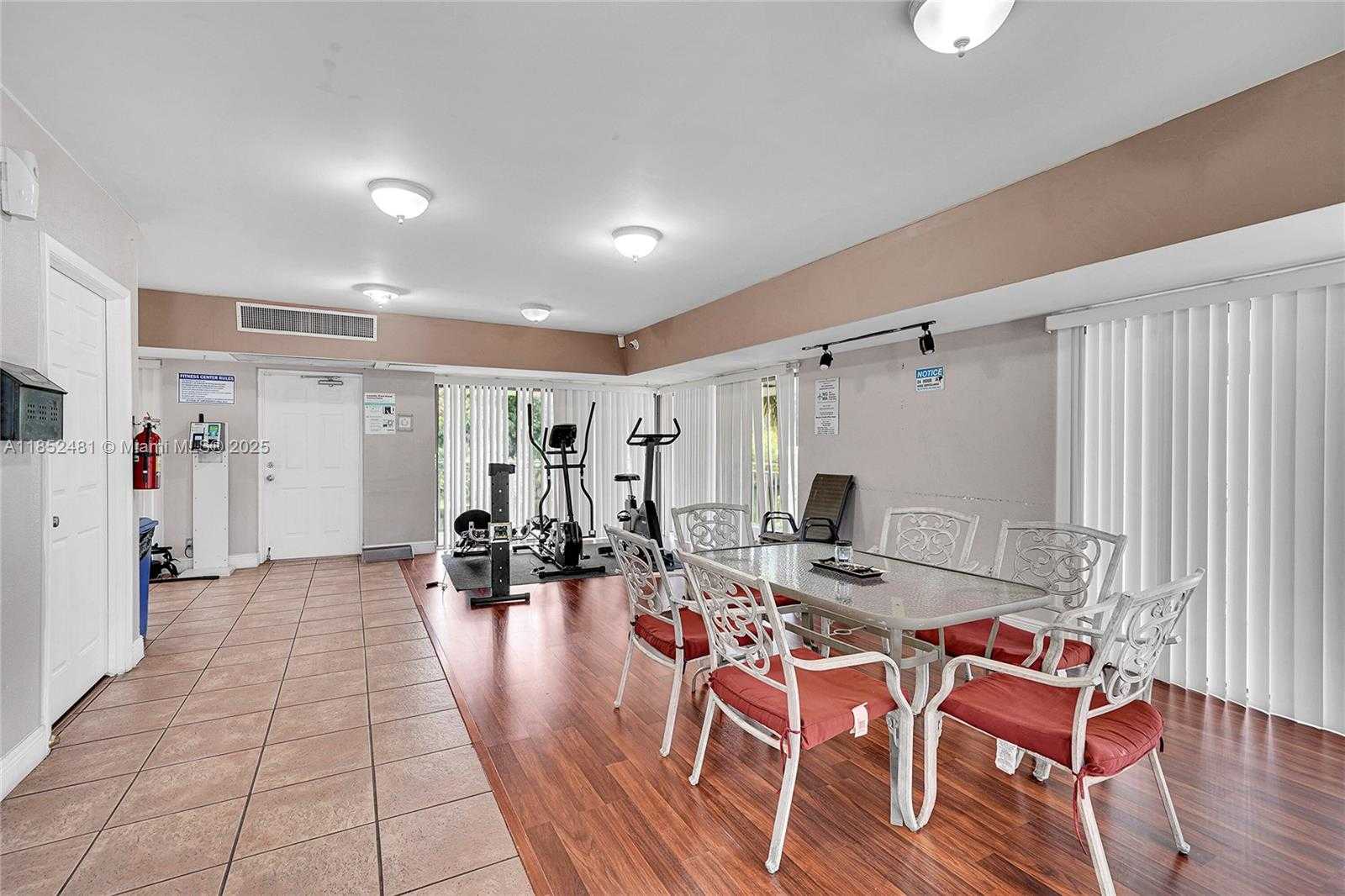 Small Image of 405 SOUTH PINE ISLAND RD #403D, Plantation Number 16