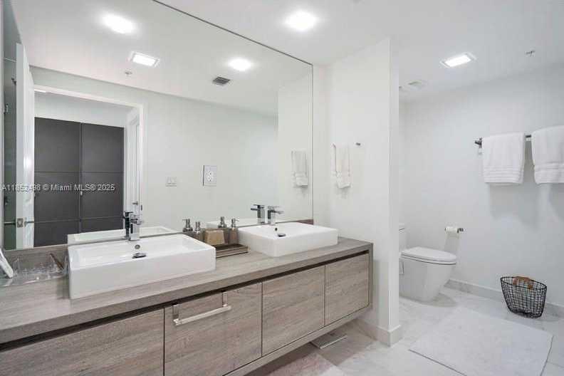 Small Image of 400 SUNNY ISLES BLVD #1616, Sunny Isles Beach Number 10