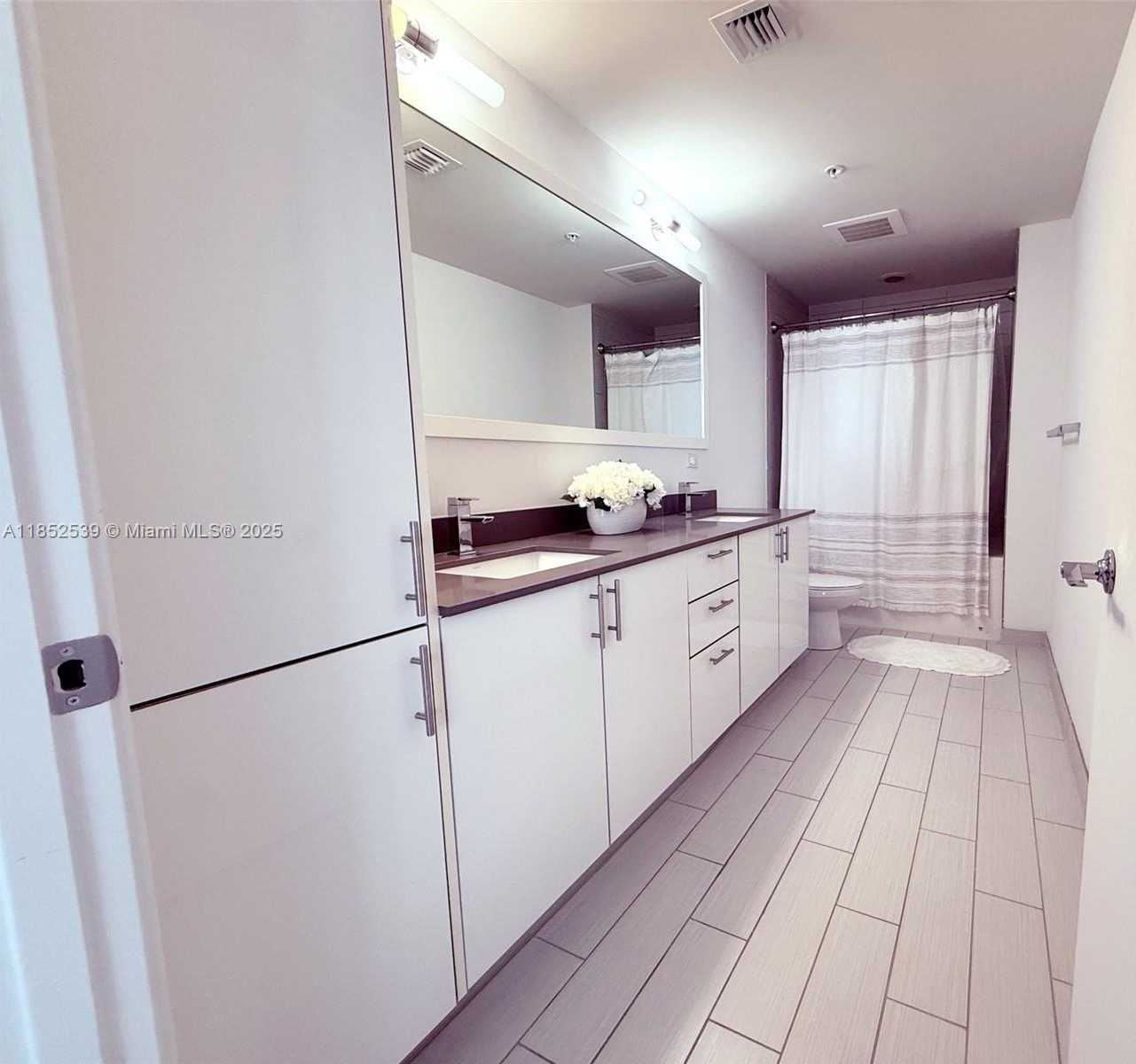Small Image of 999 SOUTH WEST 1ST AVE #2611, Miami Number 12
