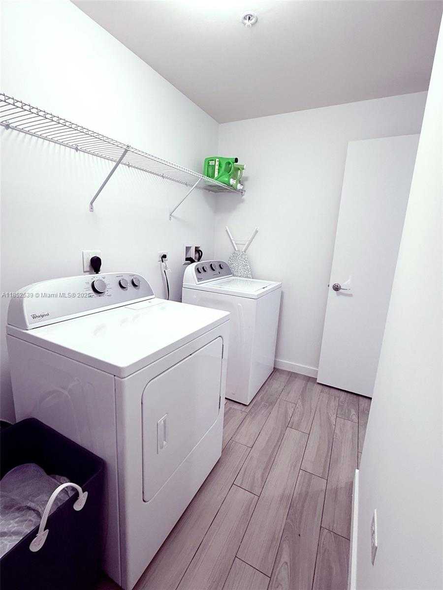 Small Image of 999 SOUTH WEST 1ST AVE #2611, Miami Number 15