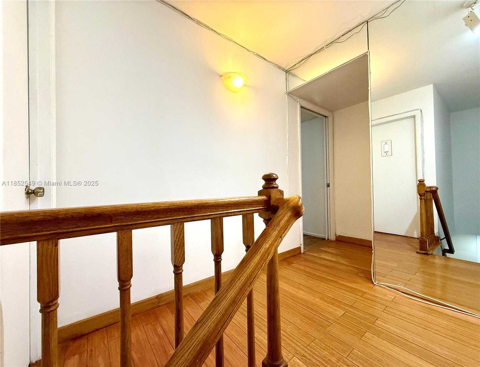 Small Image of 1001 THREE ISLANDS BLVD #34, Hallandale Beach Number 19