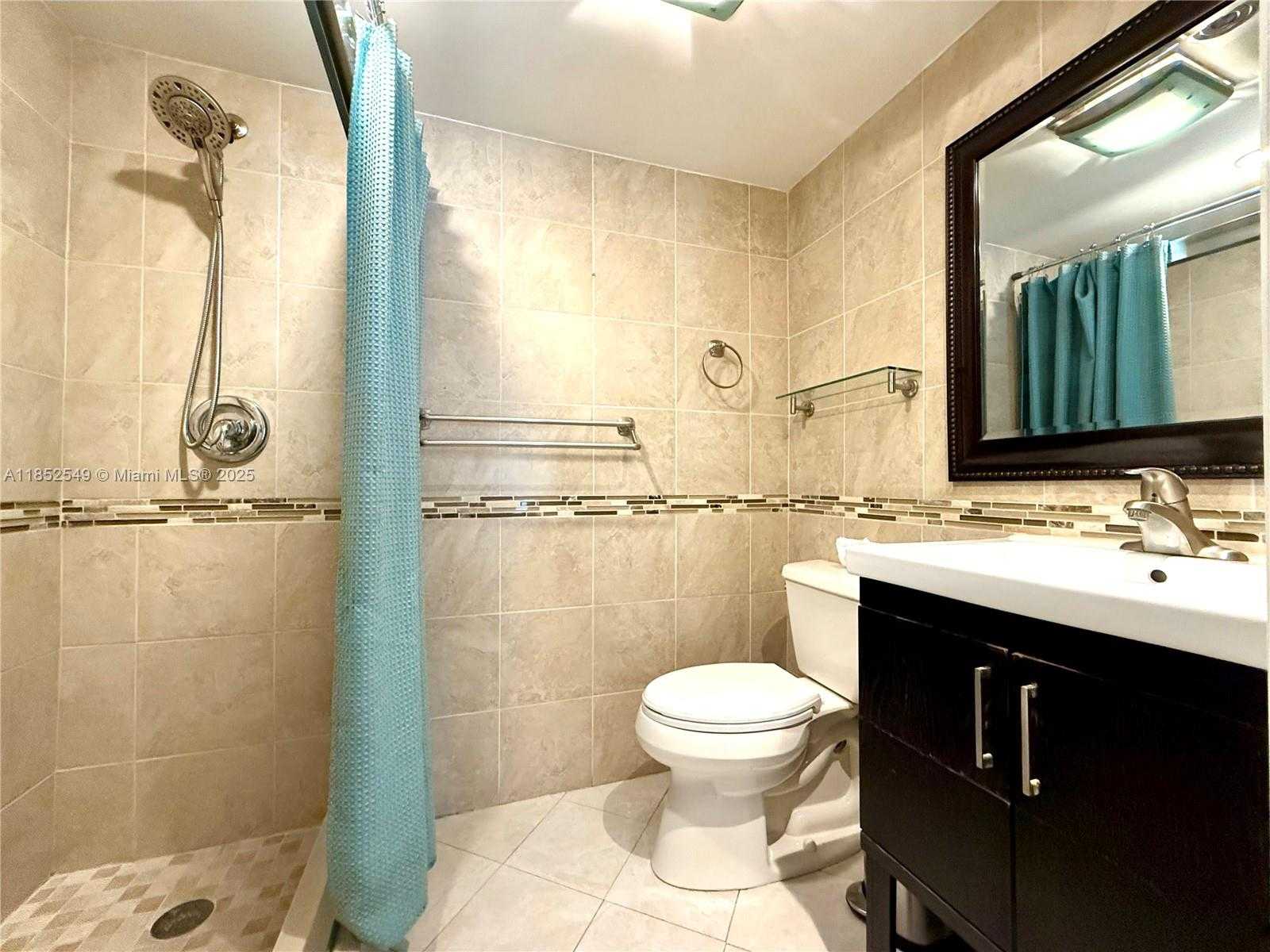 Small Image of 1001 THREE ISLANDS BLVD #34, Hallandale Beach Number 24