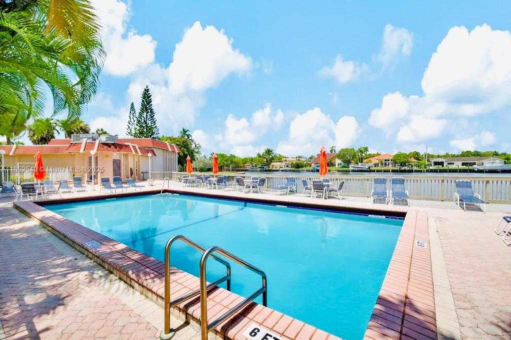 Small Image of 1001 THREE ISLANDS BLVD #34, Hallandale Beach Number 37