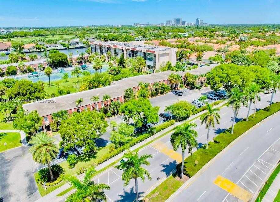 Small Image of 1001 THREE ISLANDS BLVD #34, Hallandale Beach Number 39