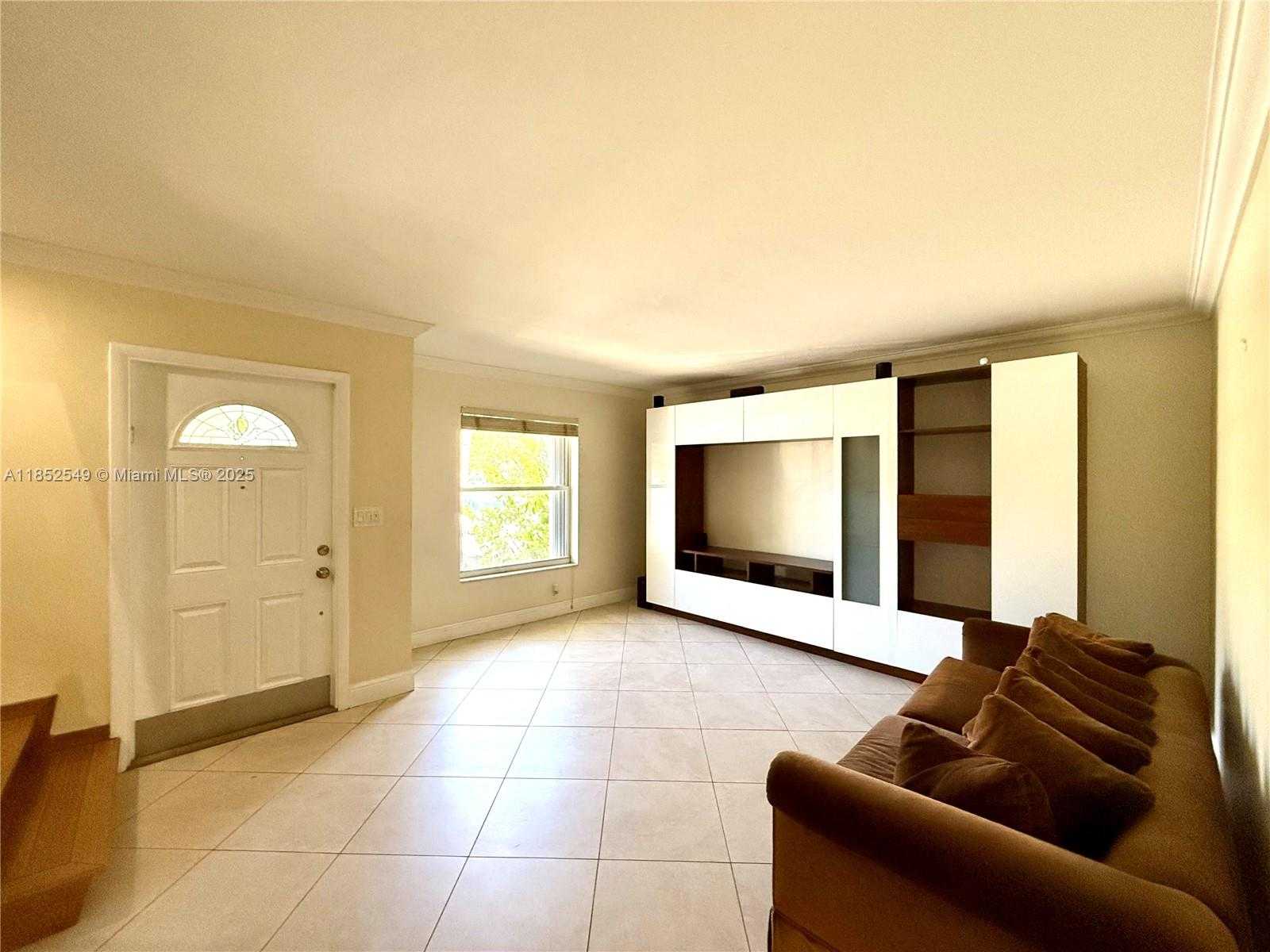 Small Image of 1001 THREE ISLANDS BLVD #34, Hallandale Beach Number 4
