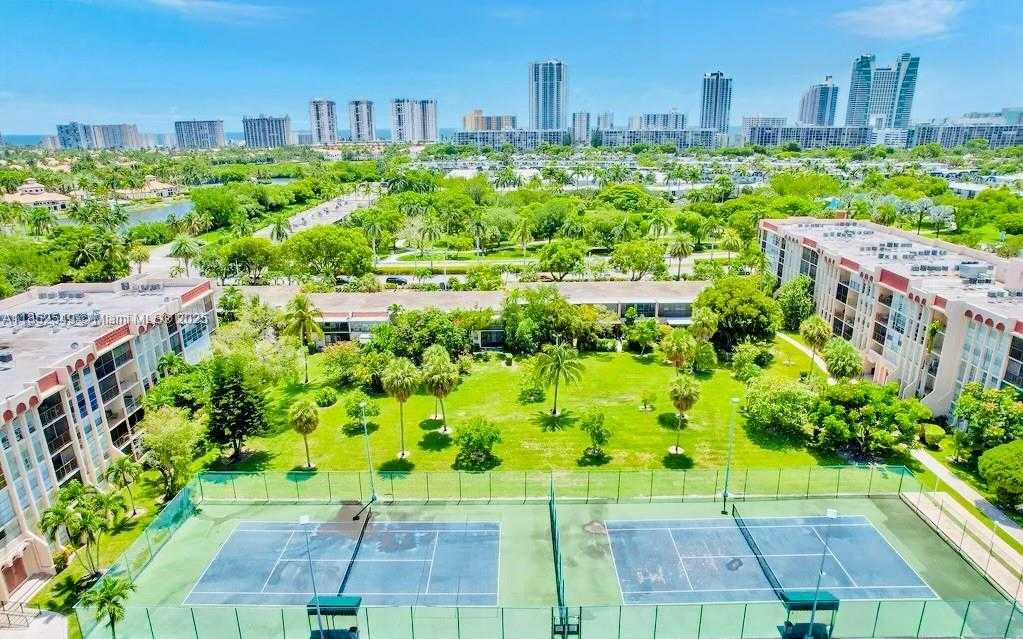 Small Image of 1001 THREE ISLANDS BLVD #34, Hallandale Beach Number 40