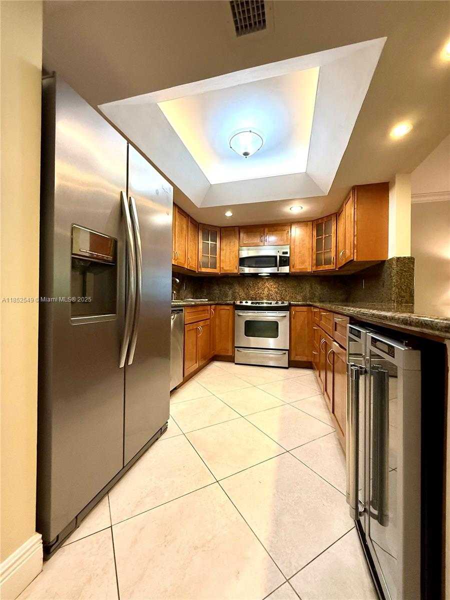 Small Image of 1001 THREE ISLANDS BLVD #34, Hallandale Beach Number 9