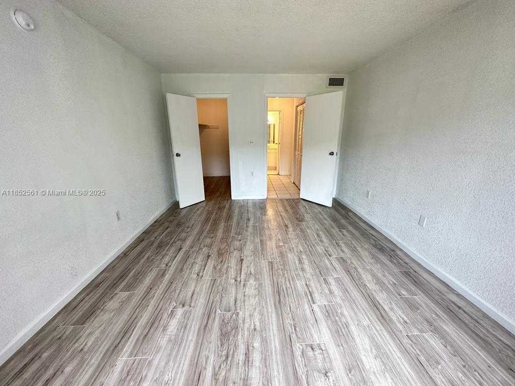 Small Image of 505 NORTH WEST 177TH ST #111, Miami Gardens Number 6