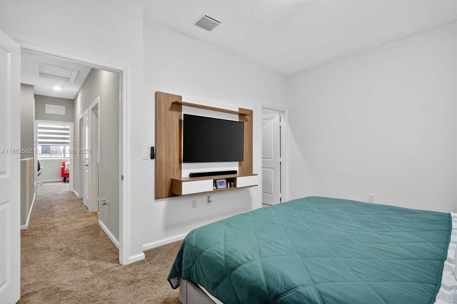 Small Image of 2819 NORTH WEST 181ST ST, Miami Gardens Number 18