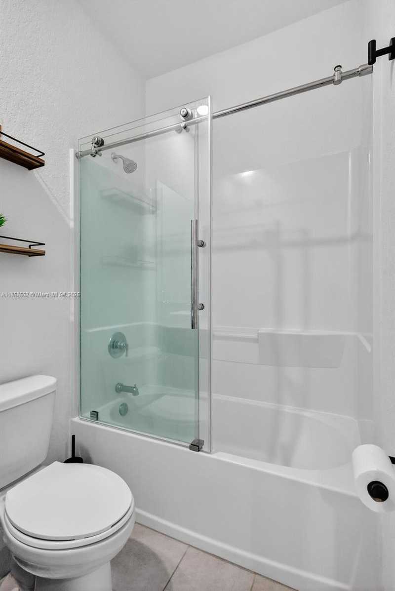 Small Image of 2819 NORTH WEST 181ST ST, Miami Gardens Number 23