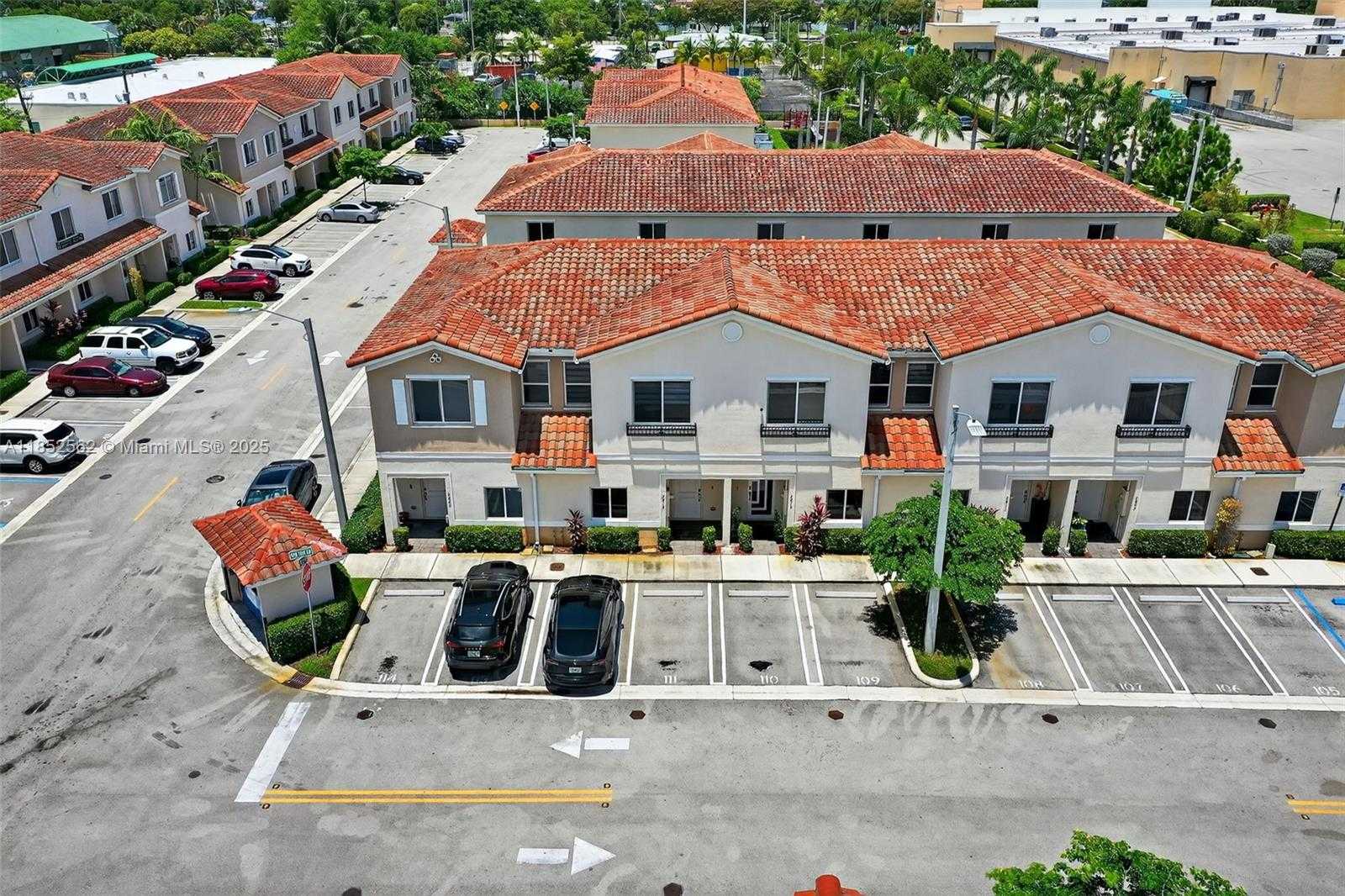 Small Image of 2819 NORTH WEST 181ST ST, Miami Gardens Number 32