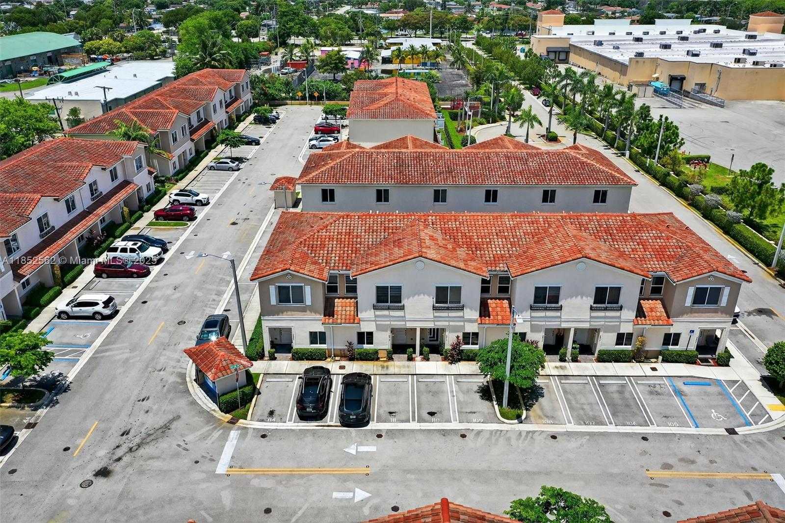 Small Image of 2819 NORTH WEST 181ST ST, Miami Gardens Number 33