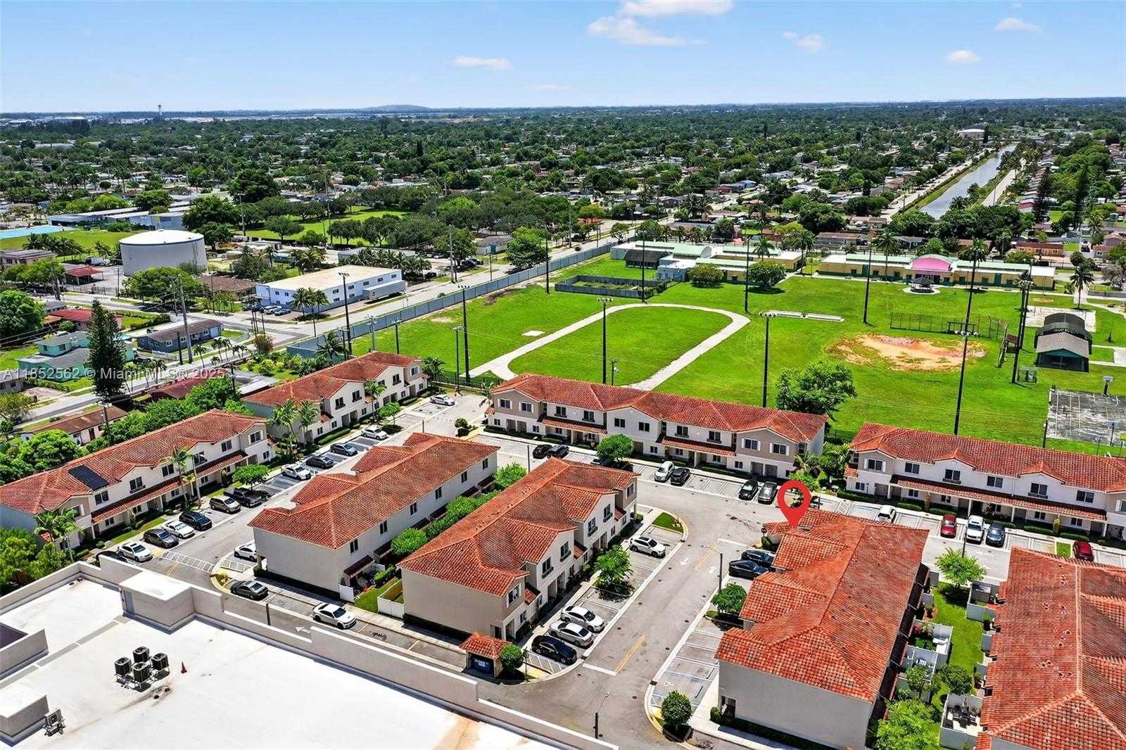 Small Image of 2819 NORTH WEST 181ST ST, Miami Gardens Number 36