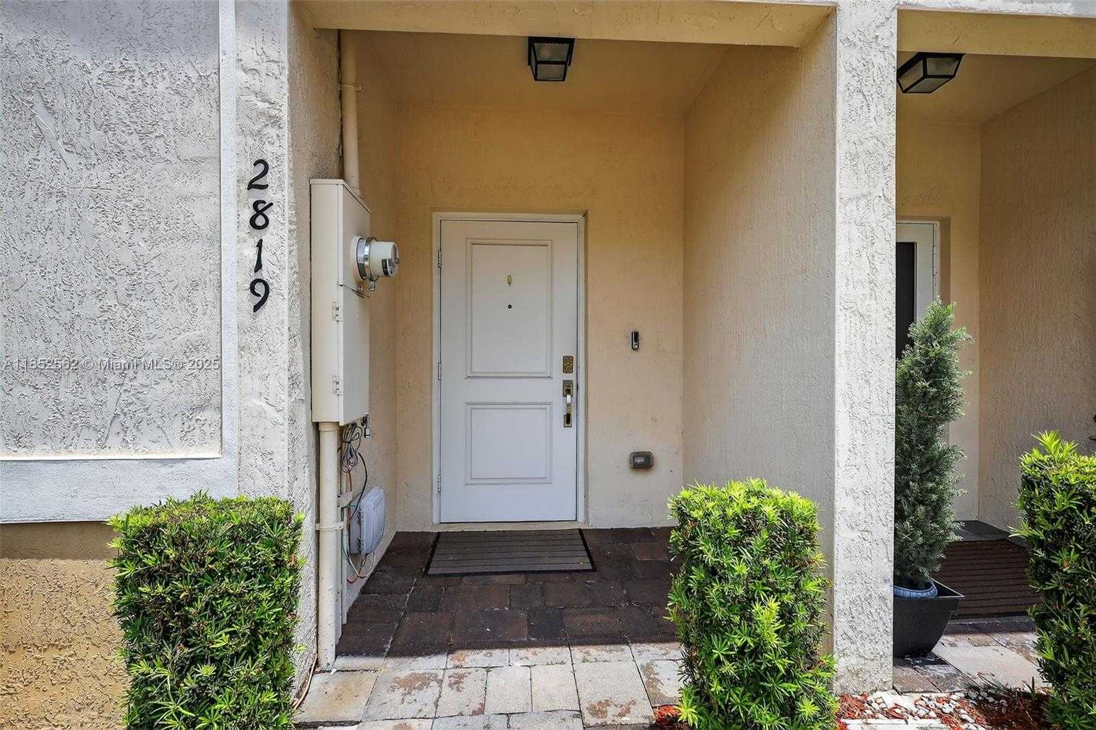 Small Image of 2819 NORTH WEST 181ST ST, Miami Gardens Number 4