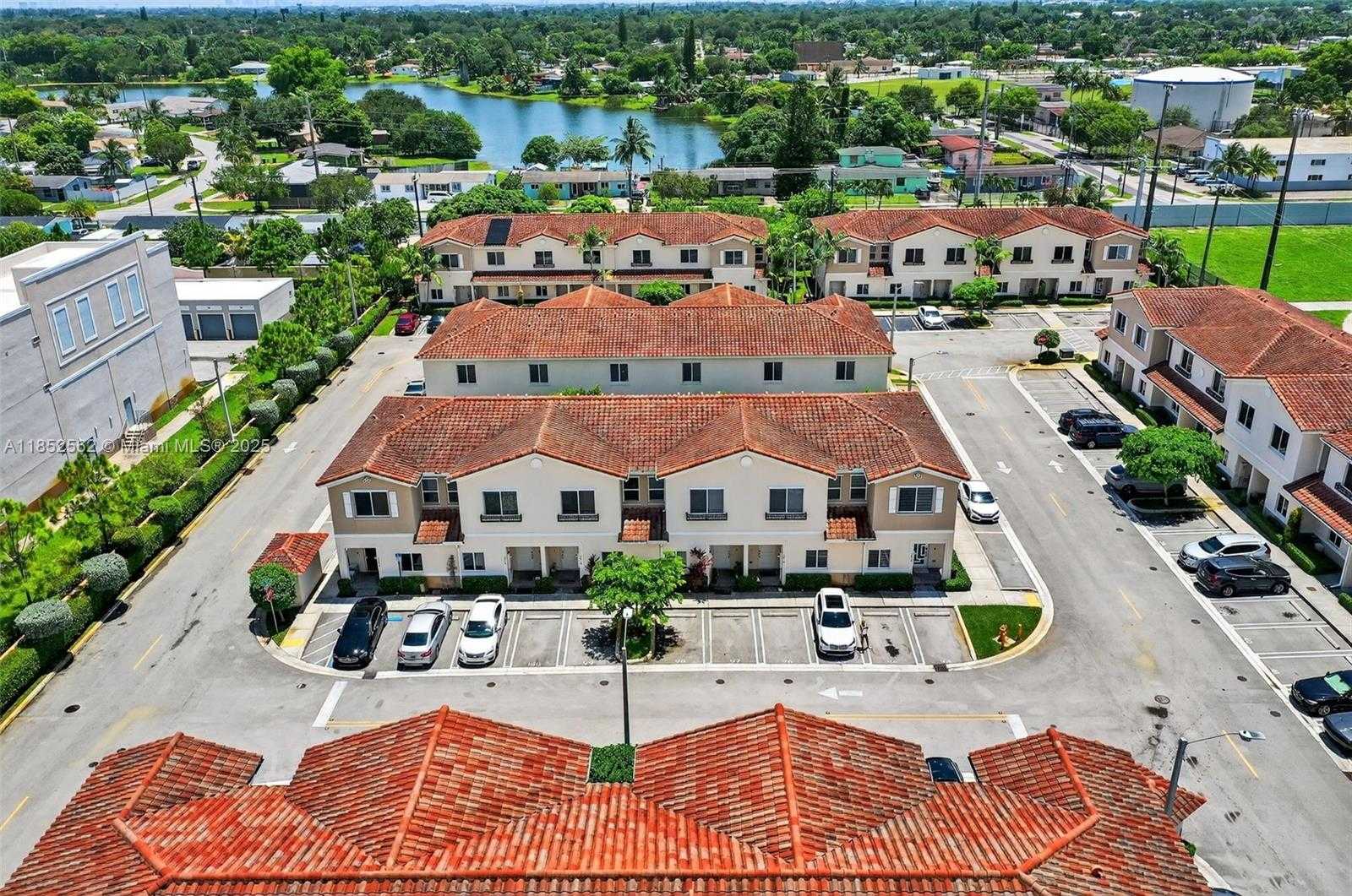 Small Image of 2819 NORTH WEST 181ST ST, Miami Gardens Number 40