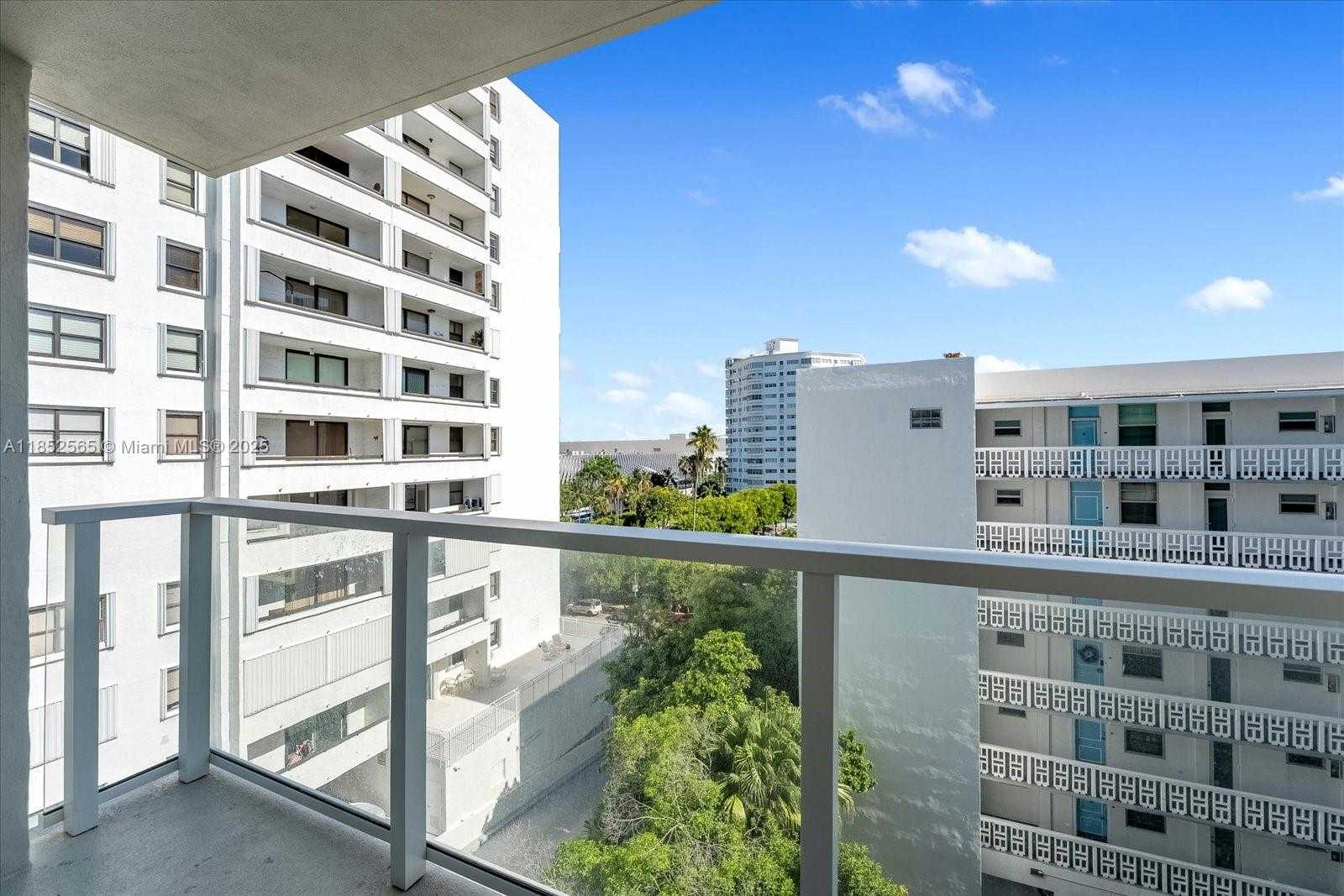 Small Image of 1750 JAMES AVE #7L, Miami Beach Number 14