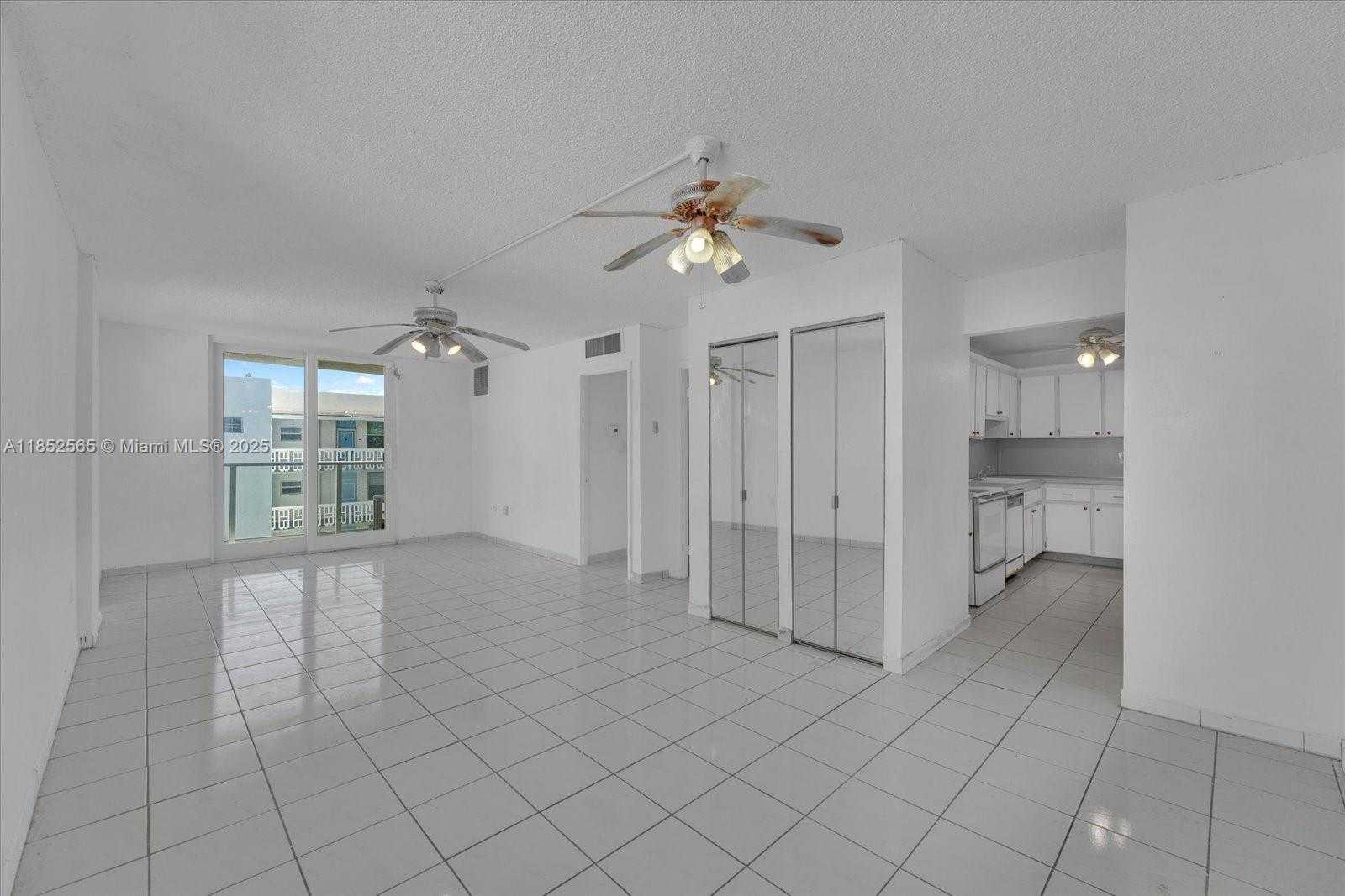 Small Image of 1750 JAMES AVE #7L, Miami Beach Number 2