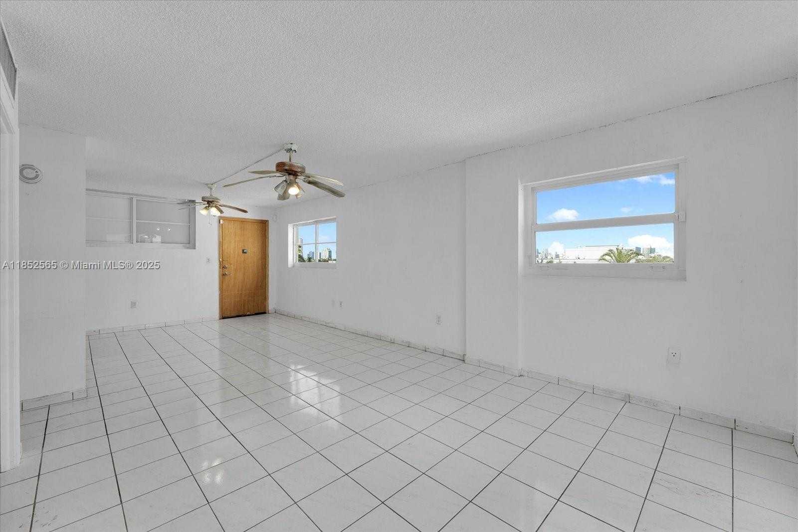 Small Image of 1750 JAMES AVE #7L, Miami Beach Number 4