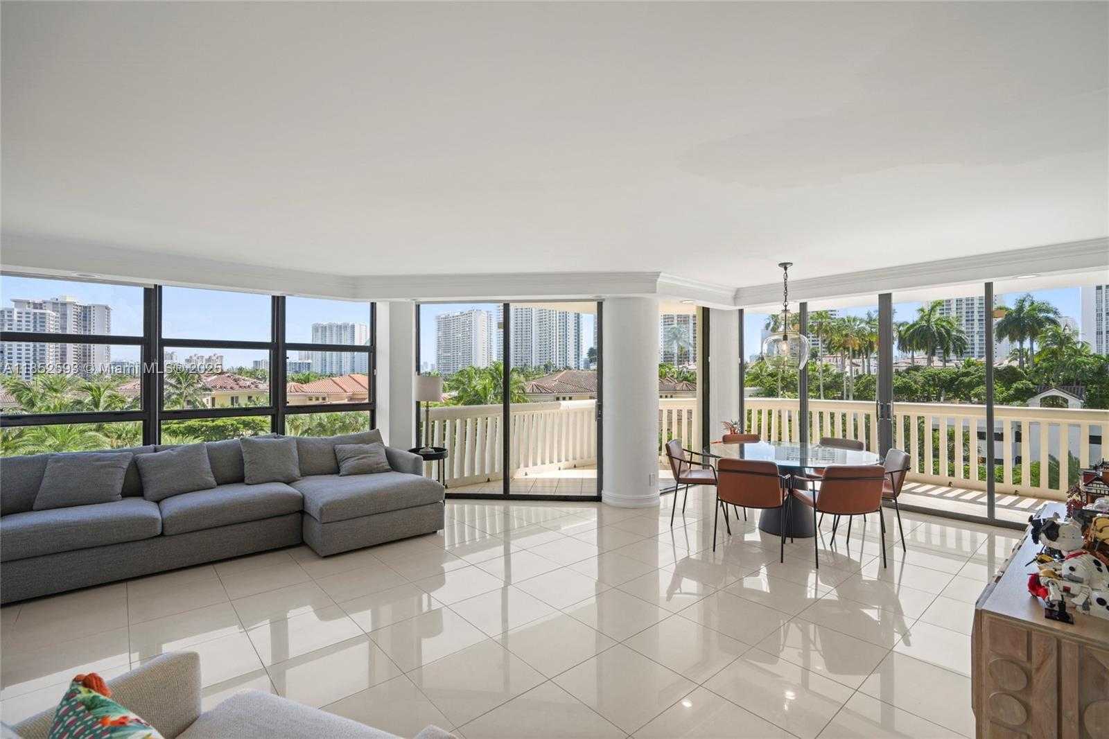 Small Image of 1000 WEST ISLAND BLVD #504, Aventura Number 2