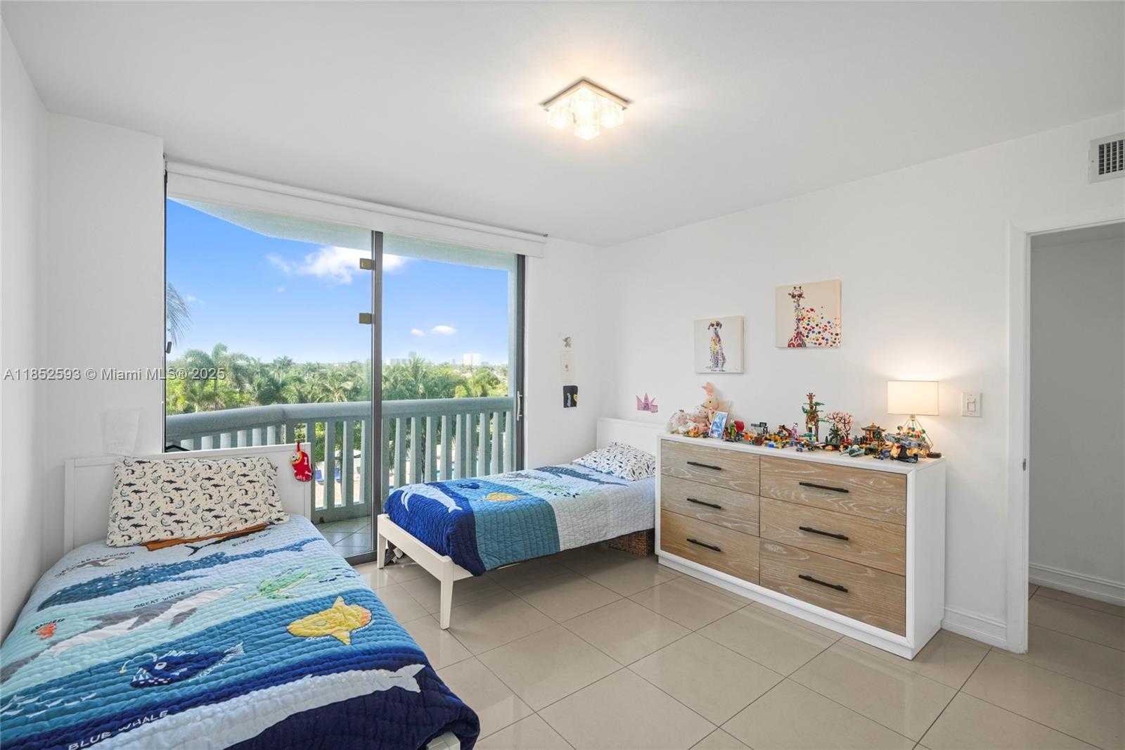 Small Image of 1000 WEST ISLAND BLVD #504, Aventura Number 23