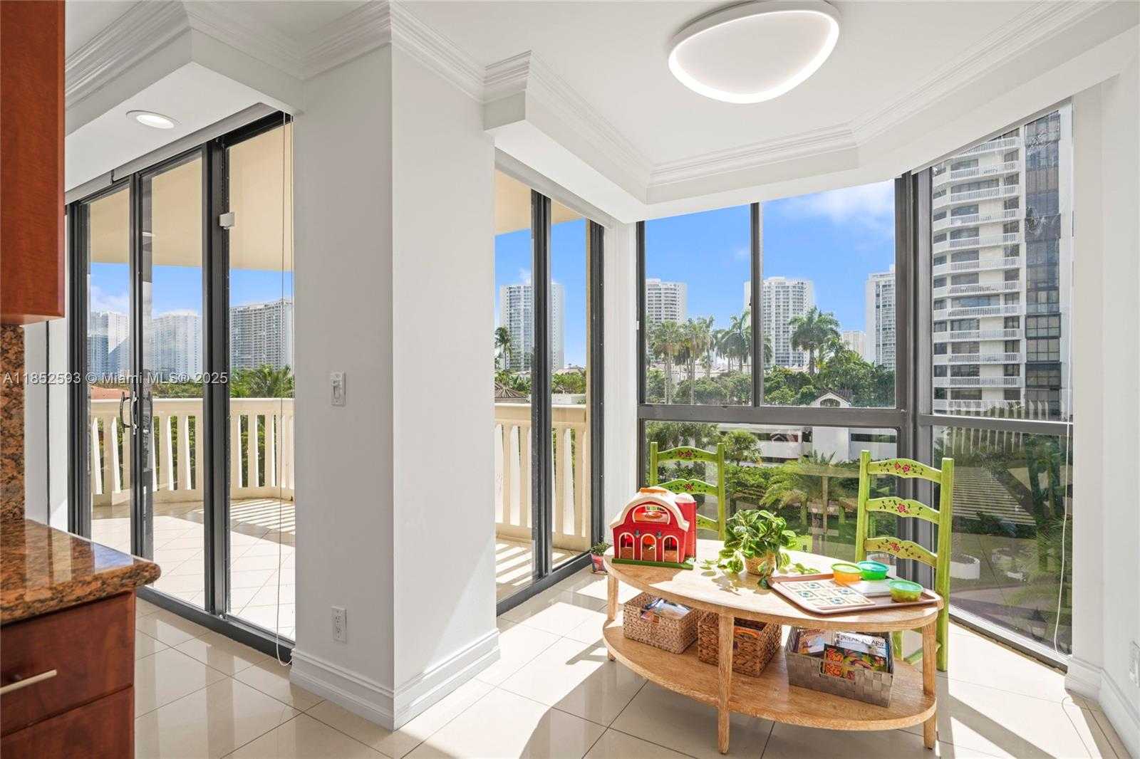 Small Image of 1000 WEST ISLAND BLVD #504, Aventura Number 33