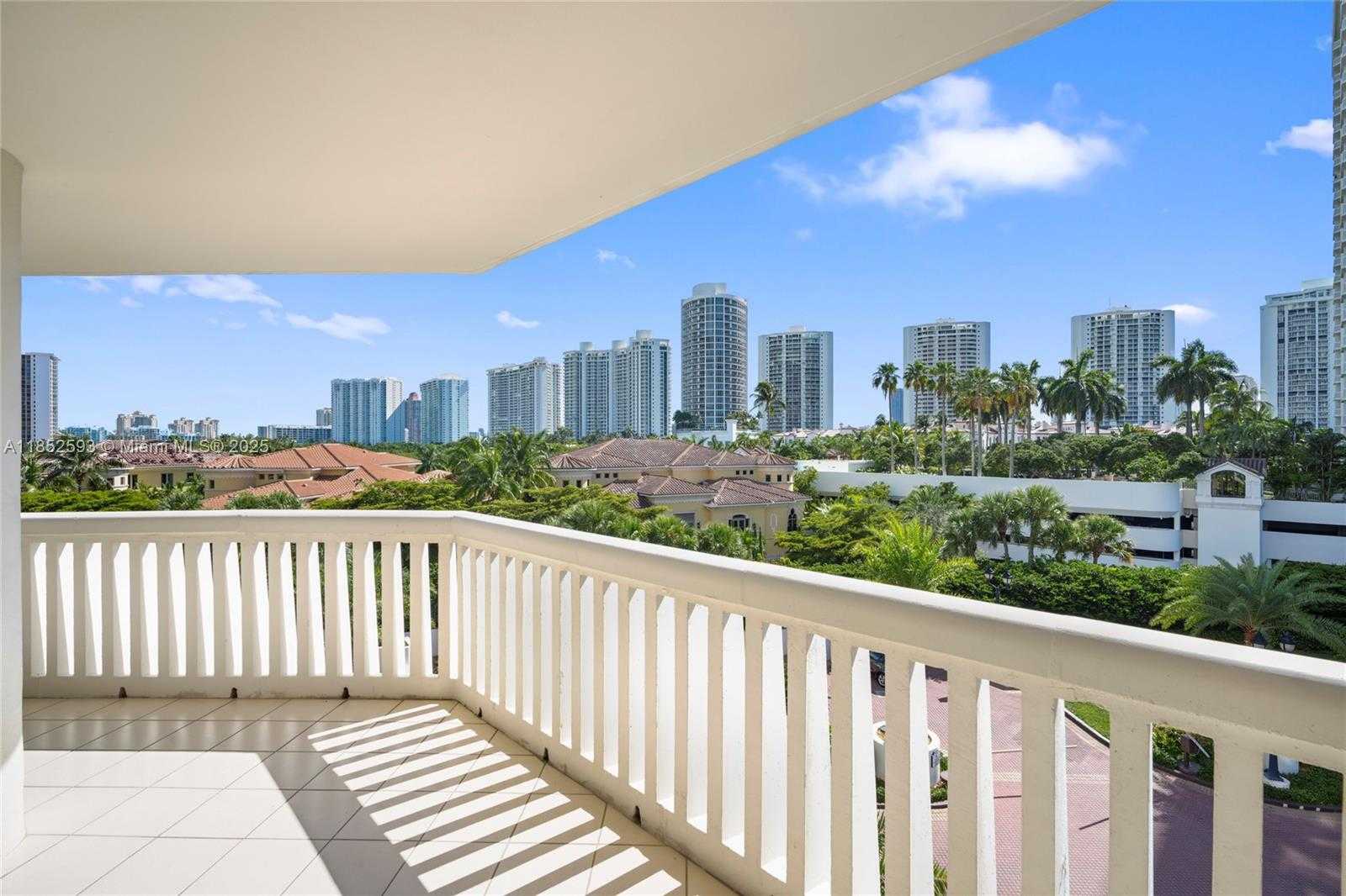 Small Image of 1000 WEST ISLAND BLVD #504, Aventura Number 35