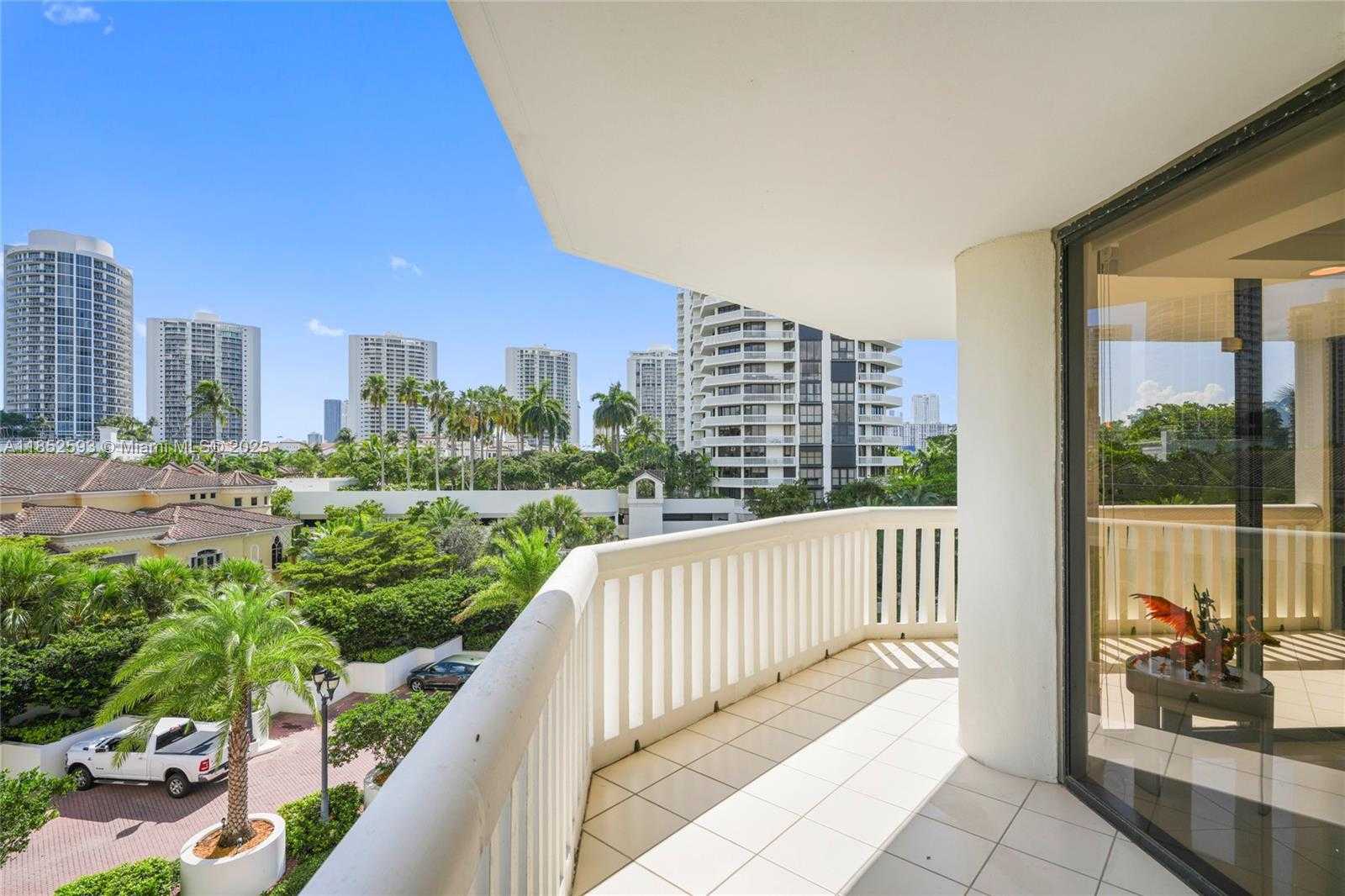 Small Image of 1000 WEST ISLAND BLVD #504, Aventura Number 36