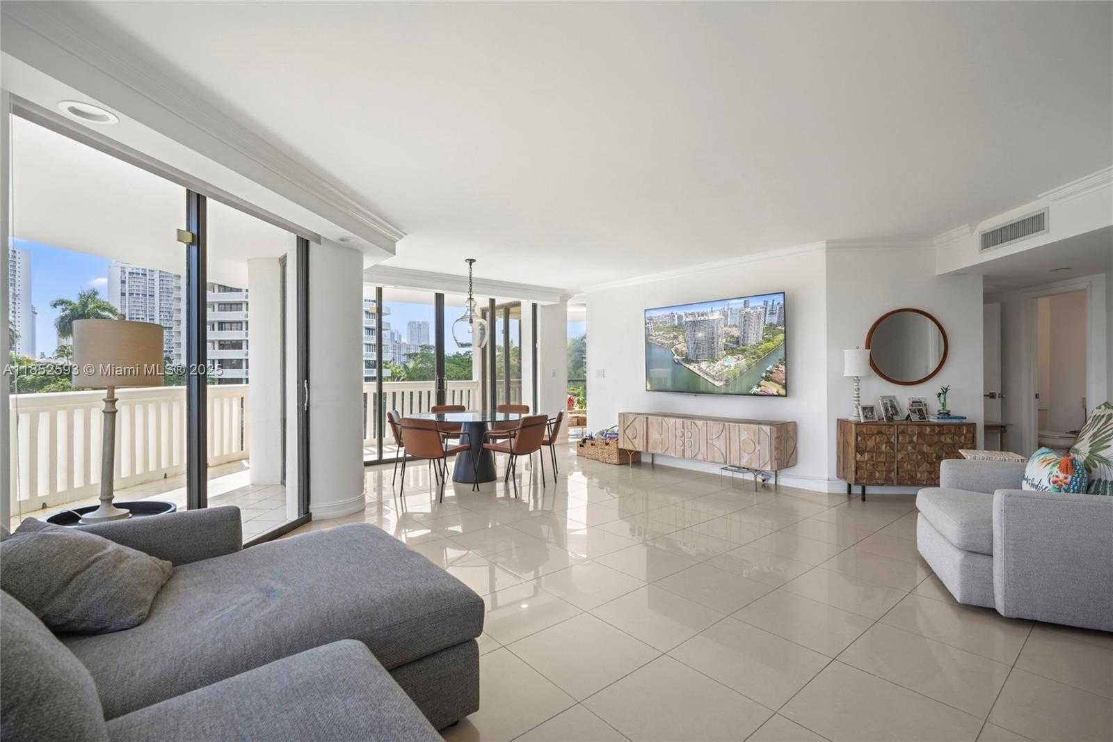 Small Image of 1000 WEST ISLAND BLVD #504, Aventura Number 6