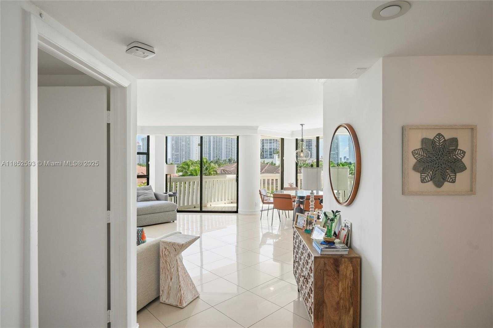 Small Image of 1000 WEST ISLAND BLVD #504, Aventura Number 8