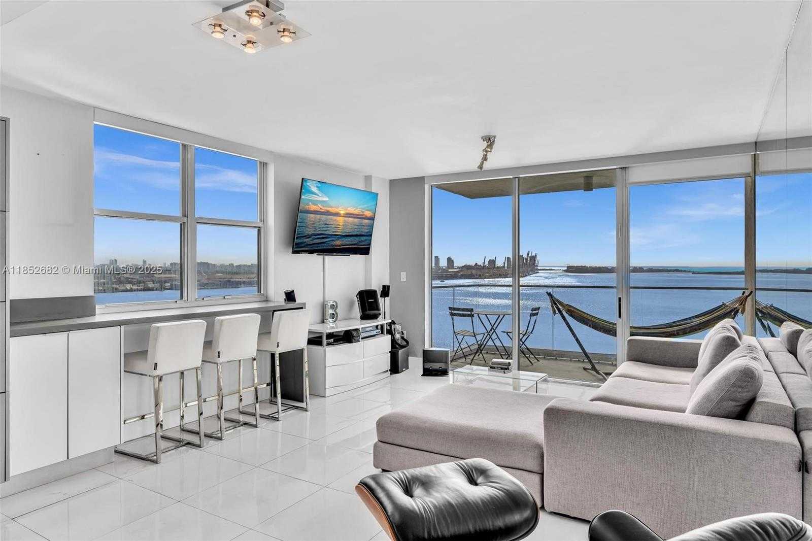 Small Image of 800 CLAUGHTON ISLAND DR #2001, Miami Number 2