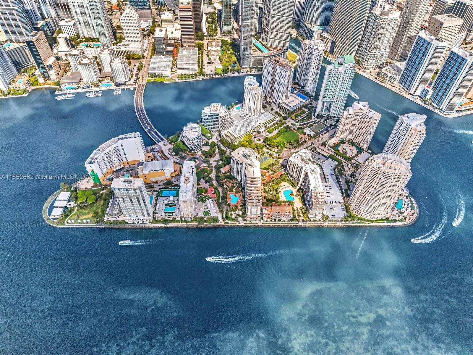 Small Image of 800 CLAUGHTON ISLAND DR #2001, Miami Number 33
