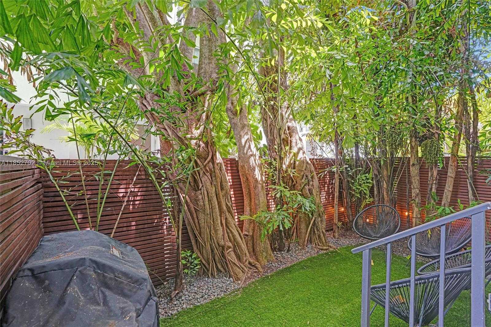 Small Image of 1175 101ST ST #2, Bay Harbor Islands Number 10