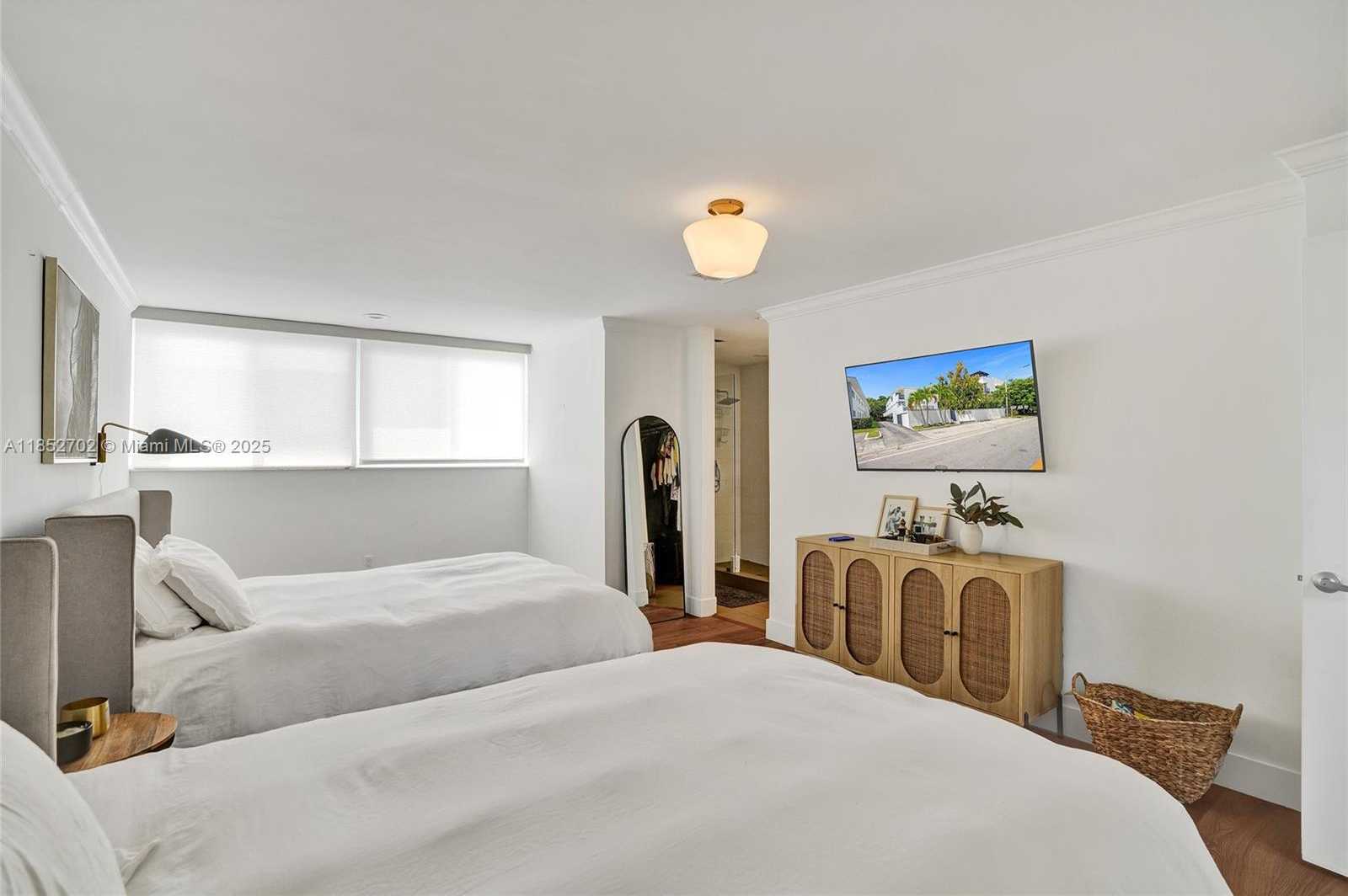 Small Image of 1175 101ST ST #2, Bay Harbor Islands Number 14