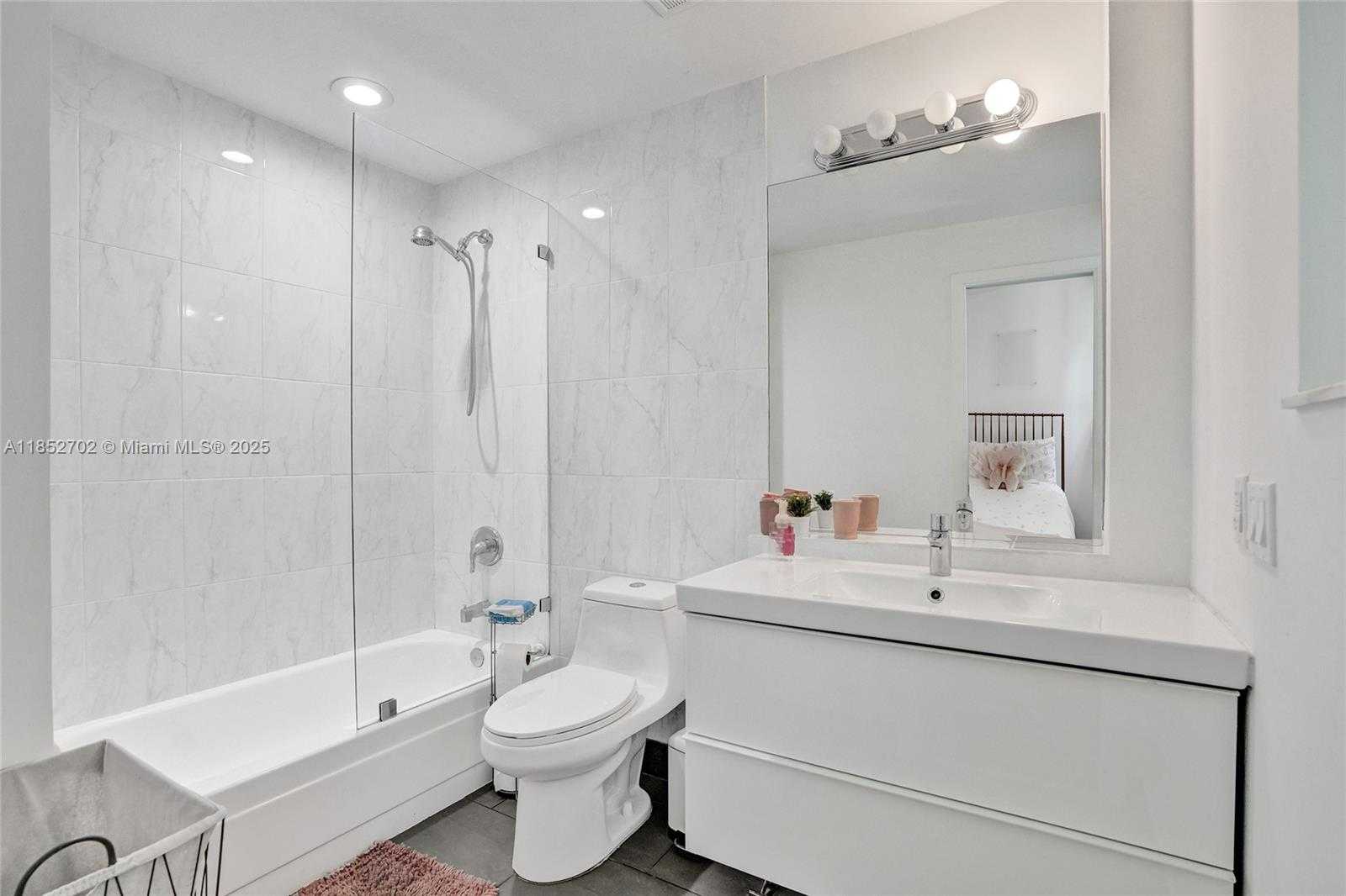 Small Image of 1175 101ST ST #2, Bay Harbor Islands Number 16