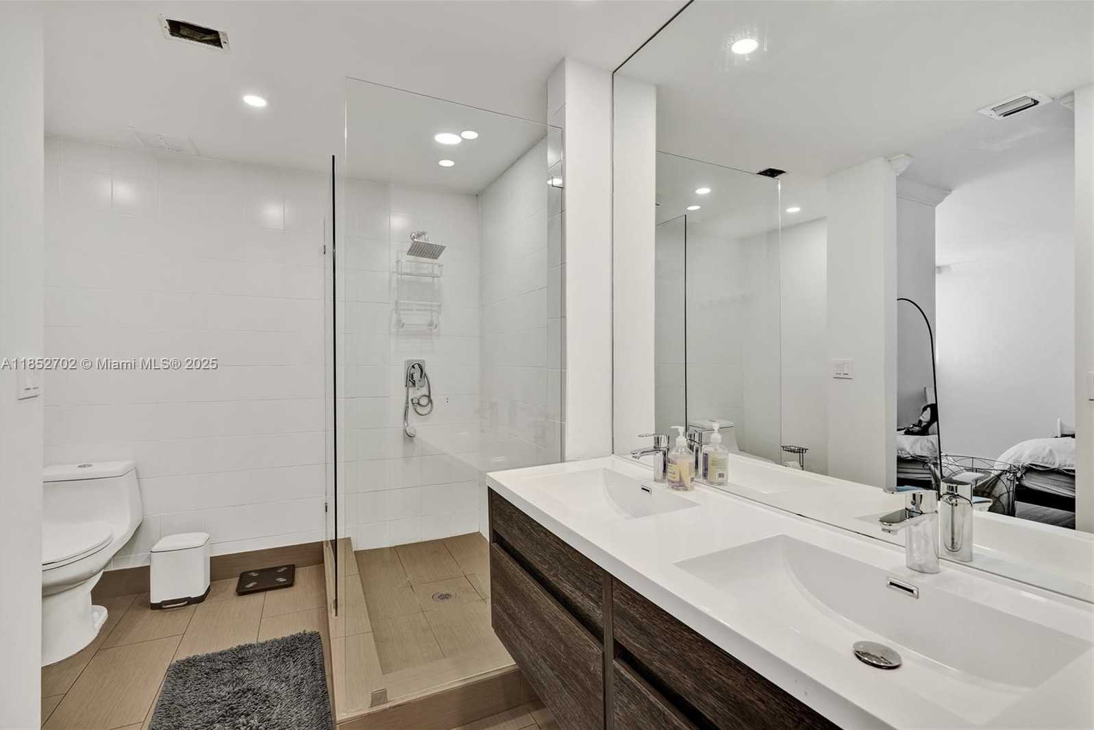 Small Image of 1175 101ST ST #2, Bay Harbor Islands Number 18