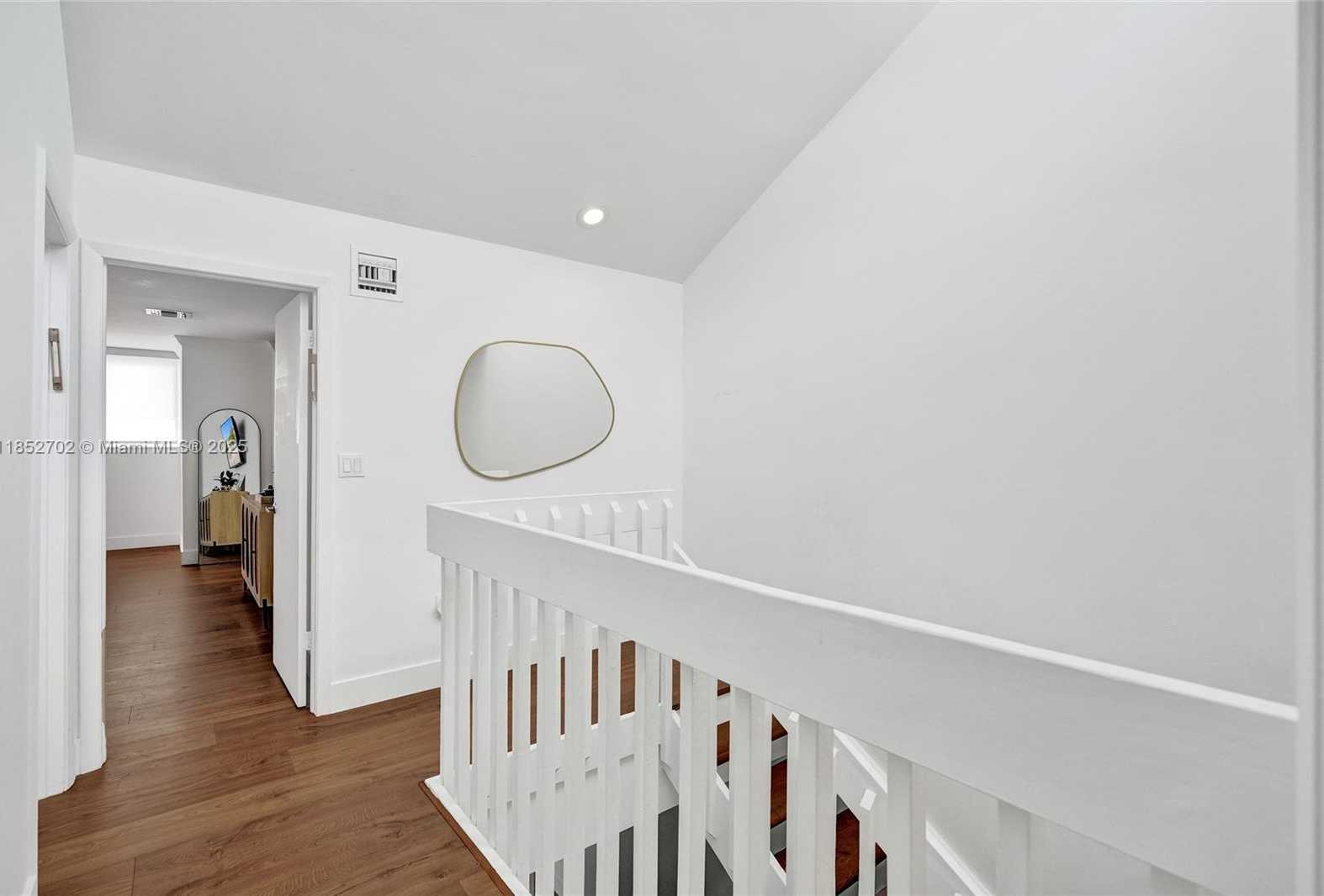 Small Image of 1175 101ST ST #2, Bay Harbor Islands Number 20