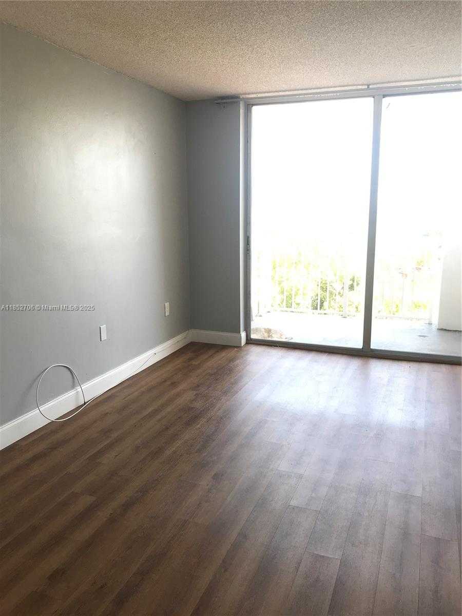 Small Image of 1300 NORTH EAST MIAMI GARDENS DR #512E, Miami Number 15