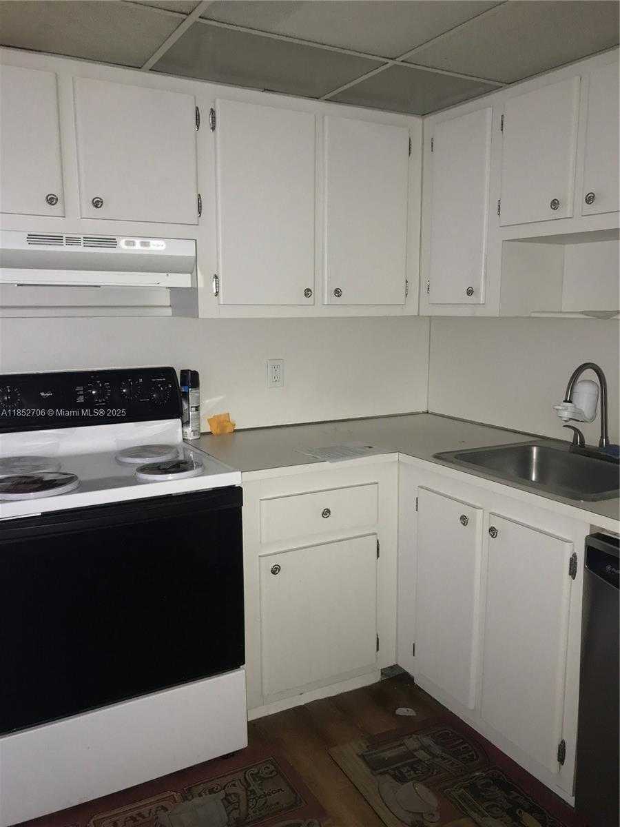 Small Image of 1300 NORTH EAST MIAMI GARDENS DR #512E, Miami Number 23