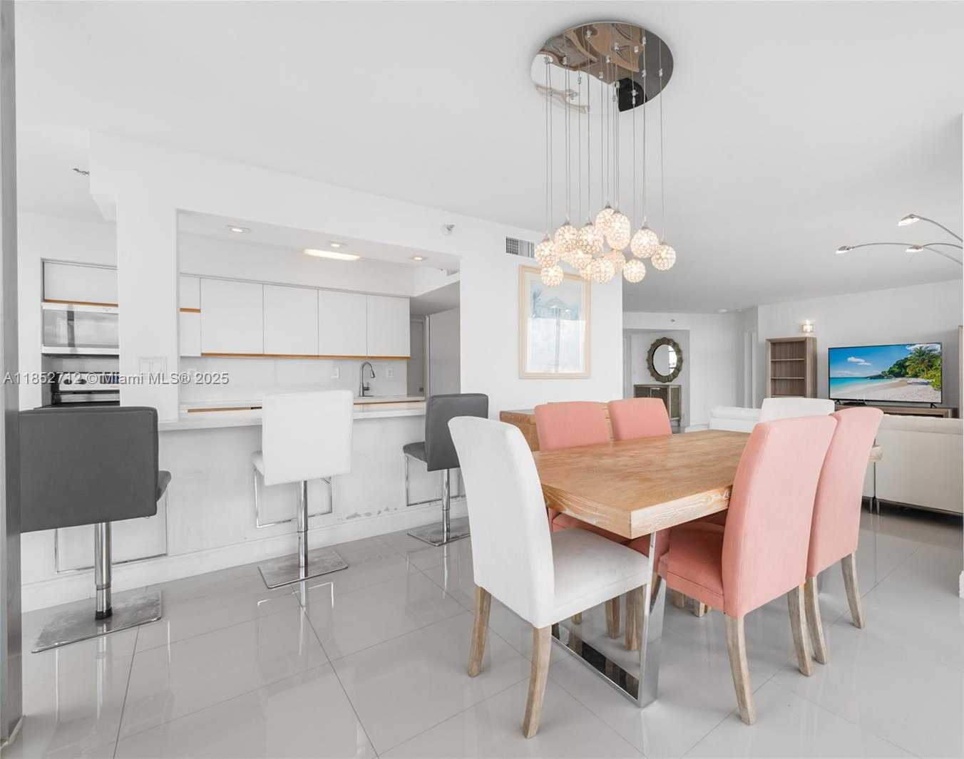 Small Image of 19101 MYSTIC POINTE DR #2607, Aventura Number 4
