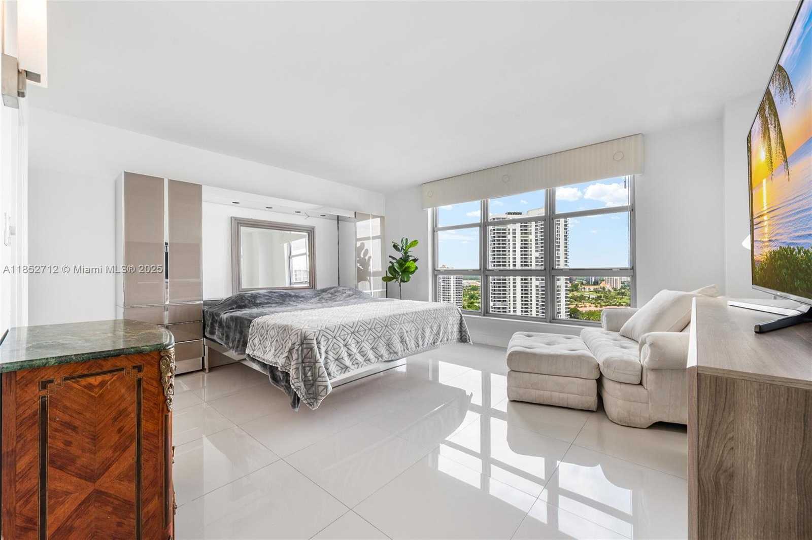 Small Image of 19101 MYSTIC POINTE DR #2607, Aventura Number 9