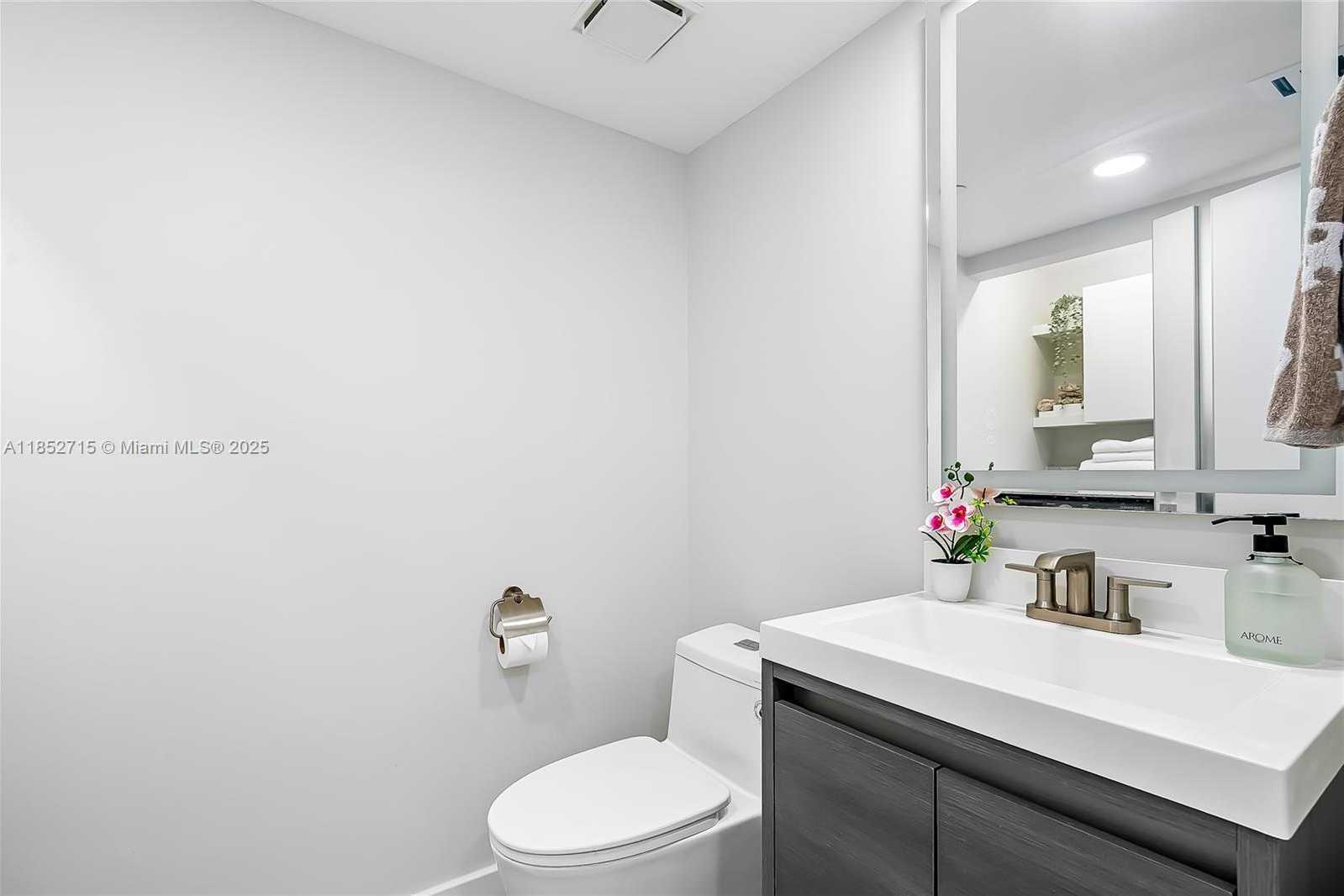 Small Image of 16445 COLLINS AVE #2322, Sunny Isles Beach Number 24