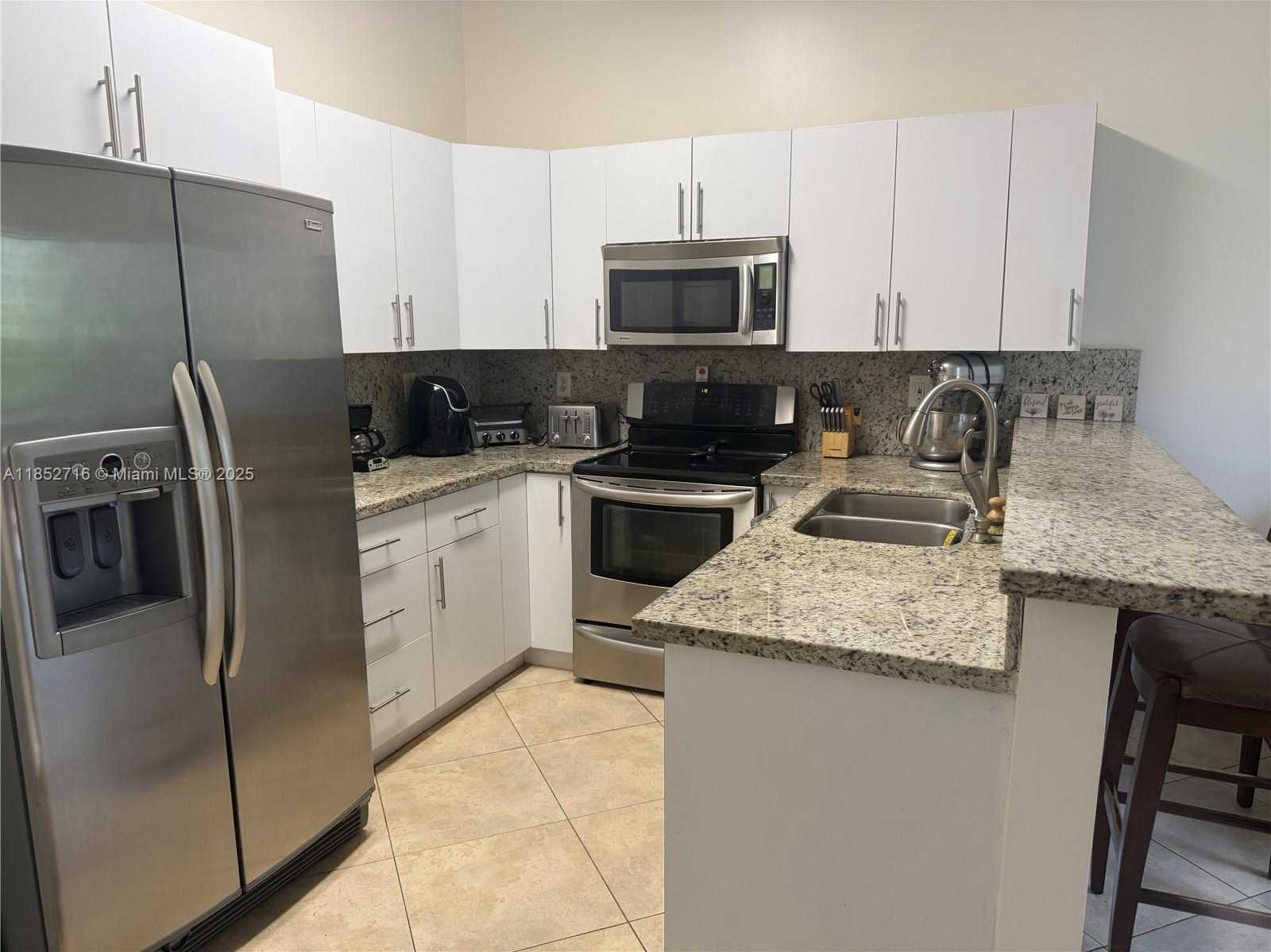 Small Image of 14262 NORTH WEST 83RD CT, Miami Lakes Number 13