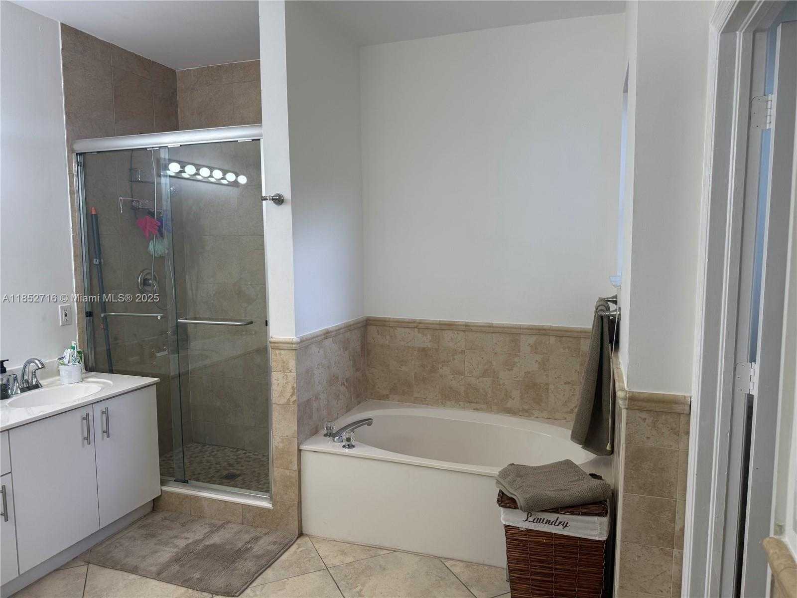 Small Image of 14262 NORTH WEST 83RD CT, Miami Lakes Number 19