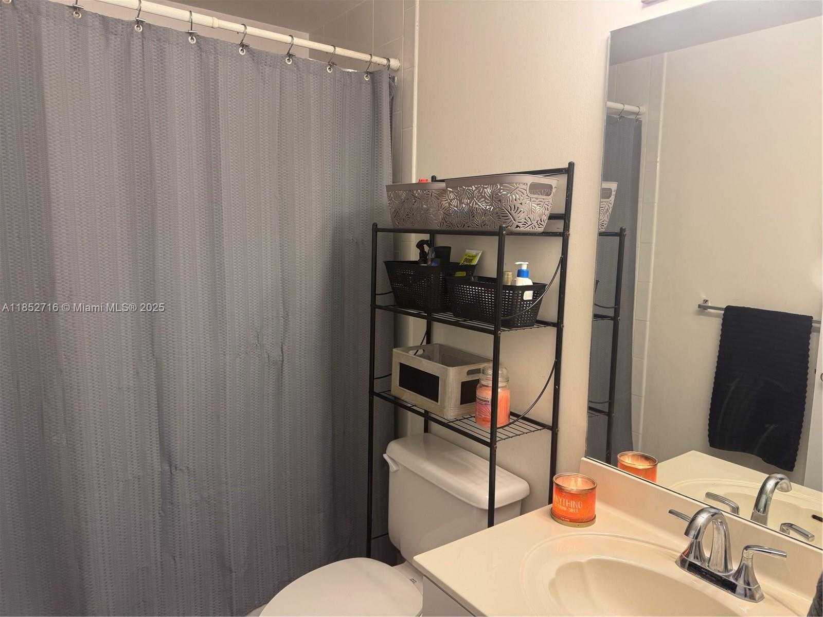 Small Image of 14262 NORTH WEST 83RD CT, Miami Lakes Number 24